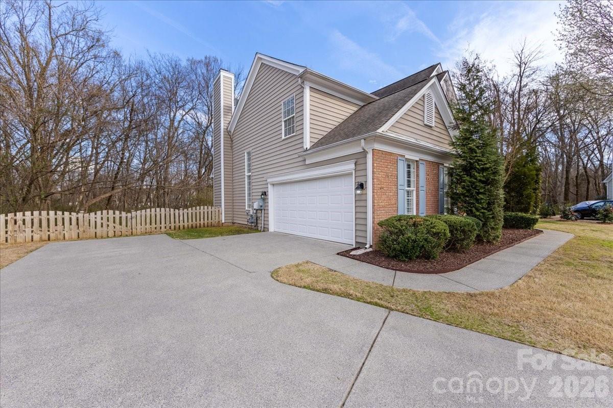 11143 Knight Castle Drive #20 — Charlotte