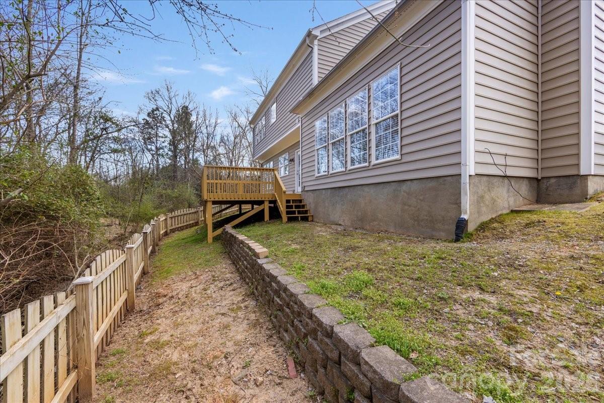 11143 Knight Castle Drive #20 — Charlotte