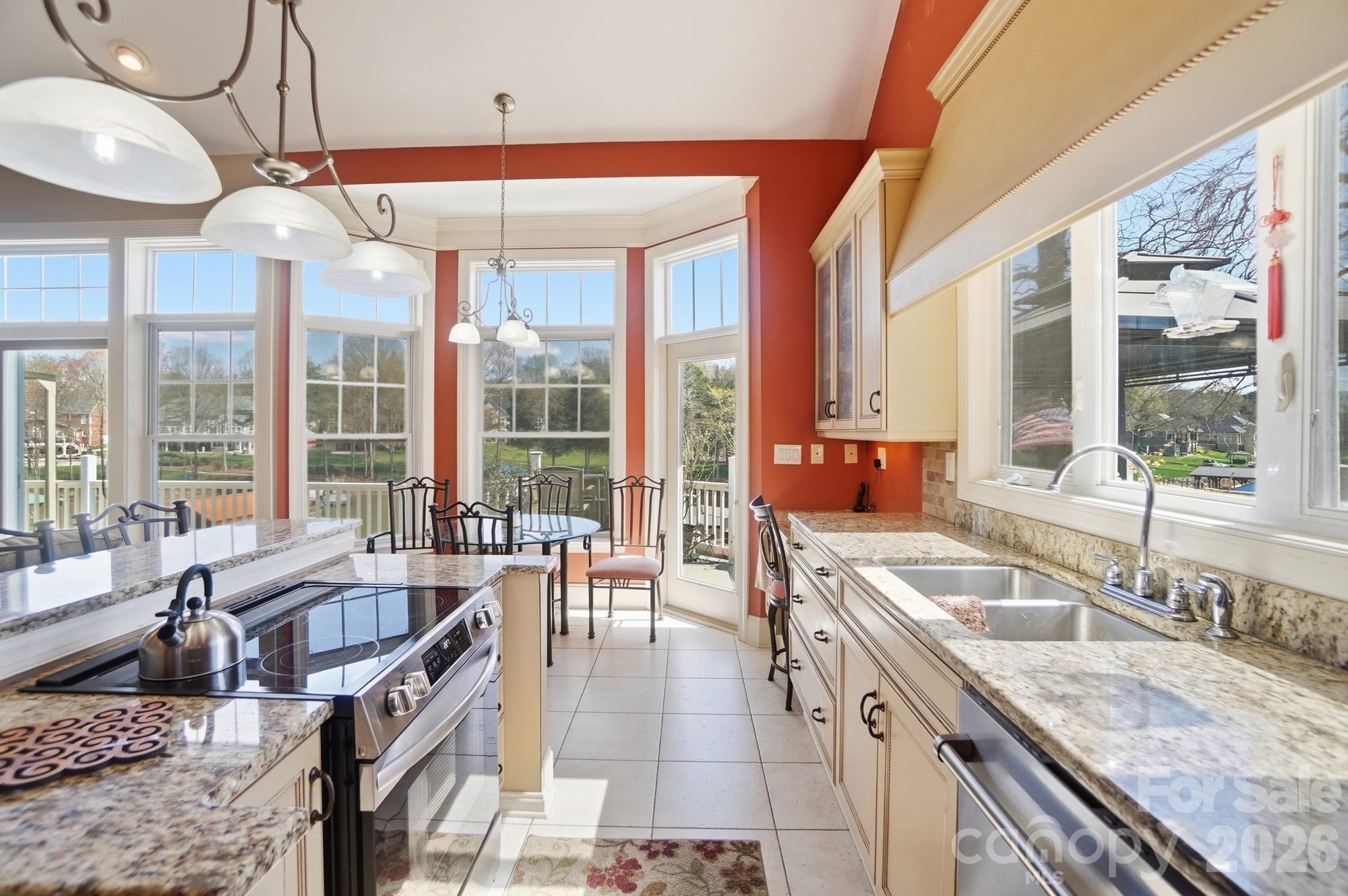 186 Hazelton Loop — Mooresville