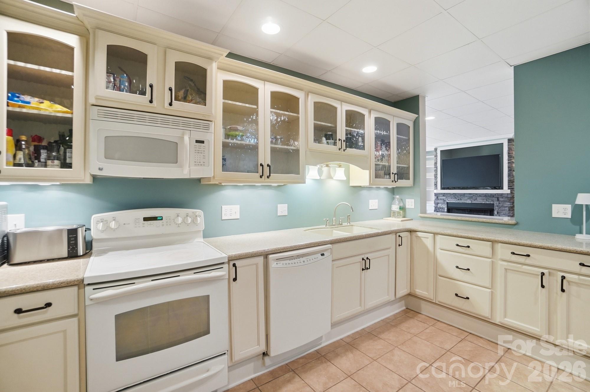 186 Hazelton Loop — Mooresville