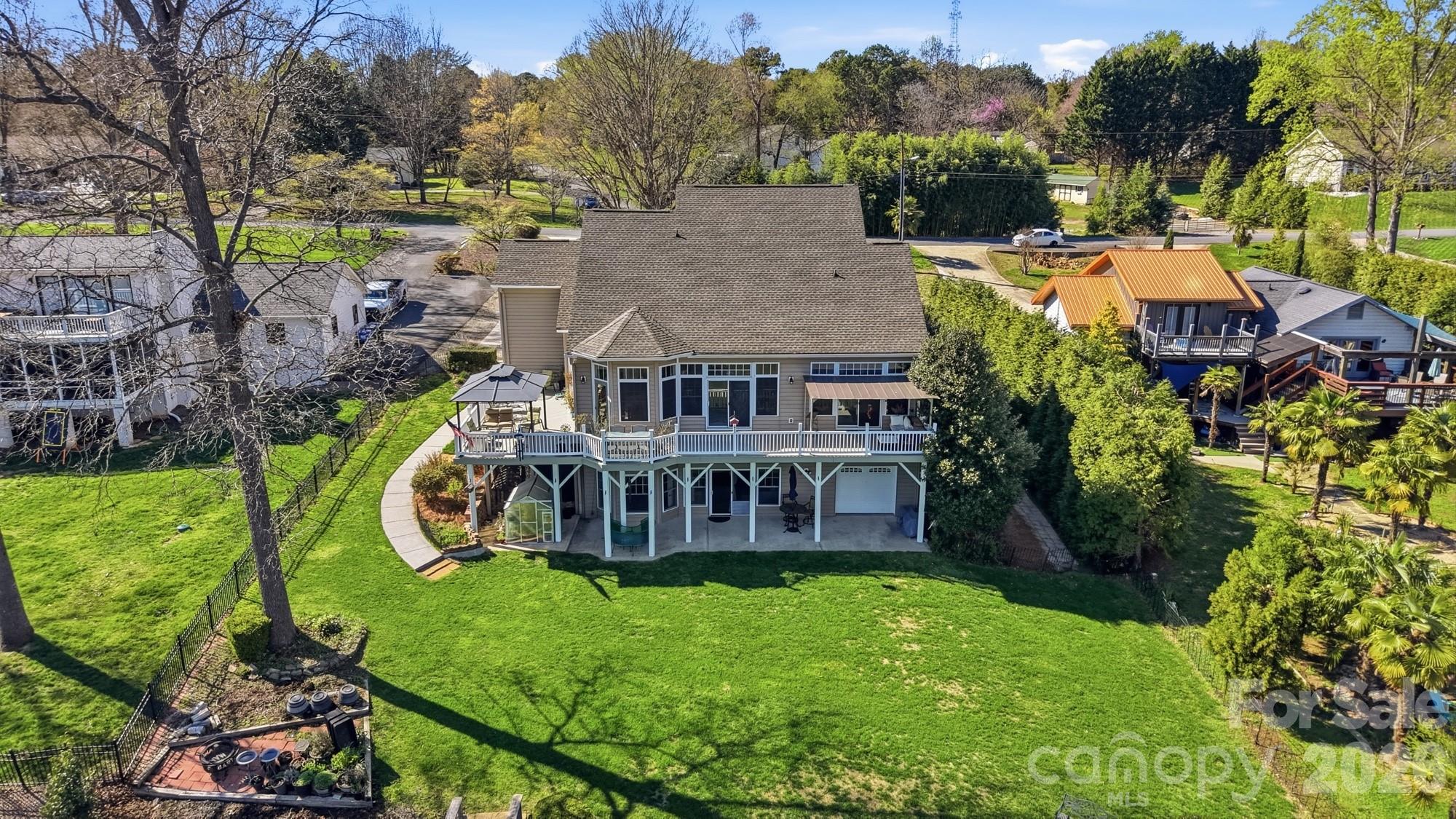 186 Hazelton Loop — Mooresville