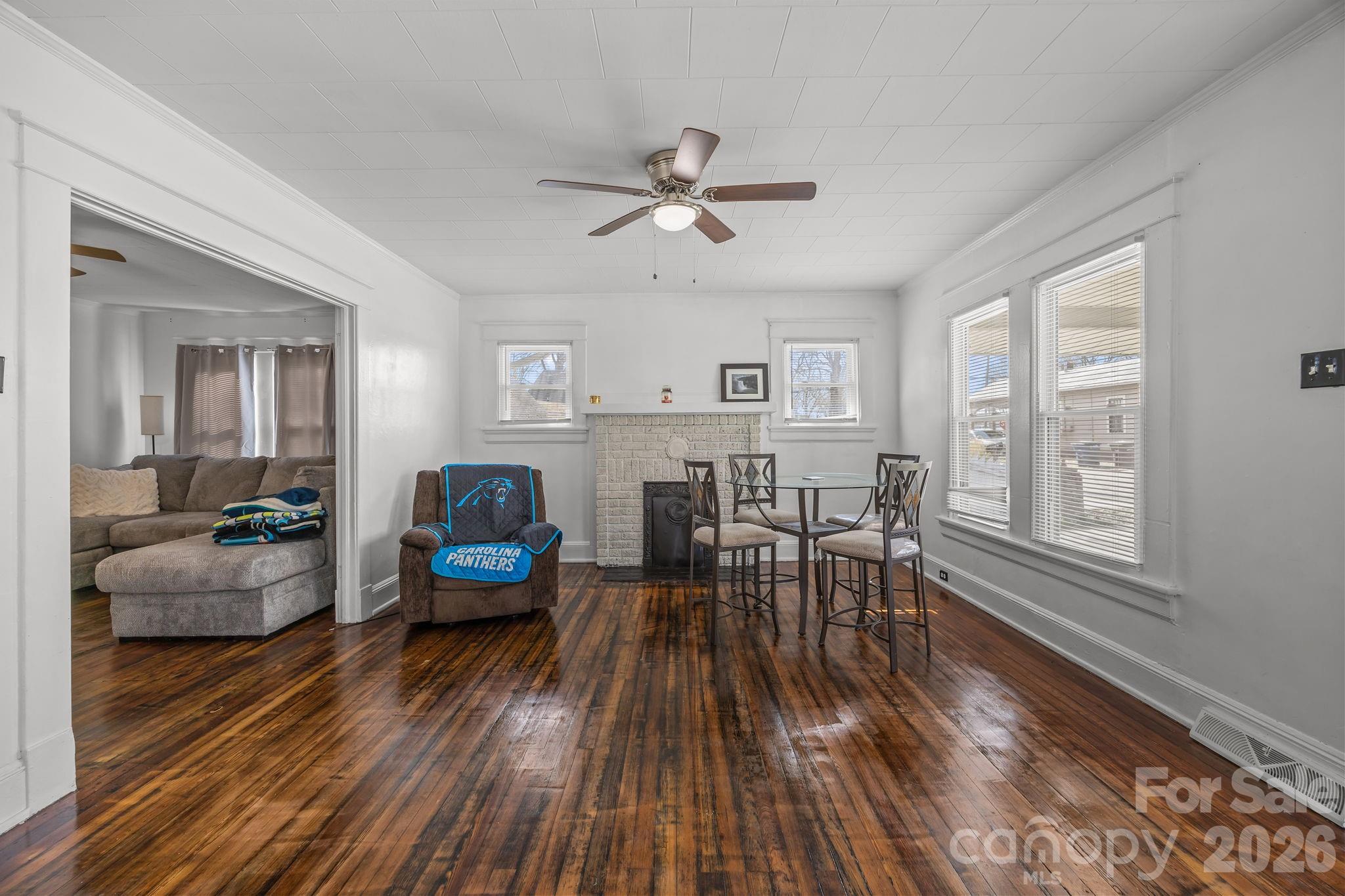 127 S Patterson Street — Statesville