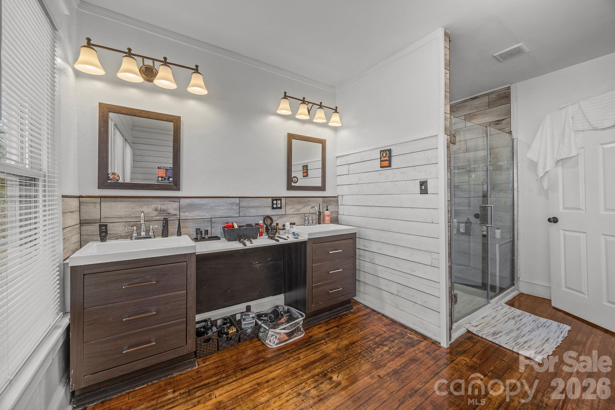 127 S Patterson Street — Statesville
