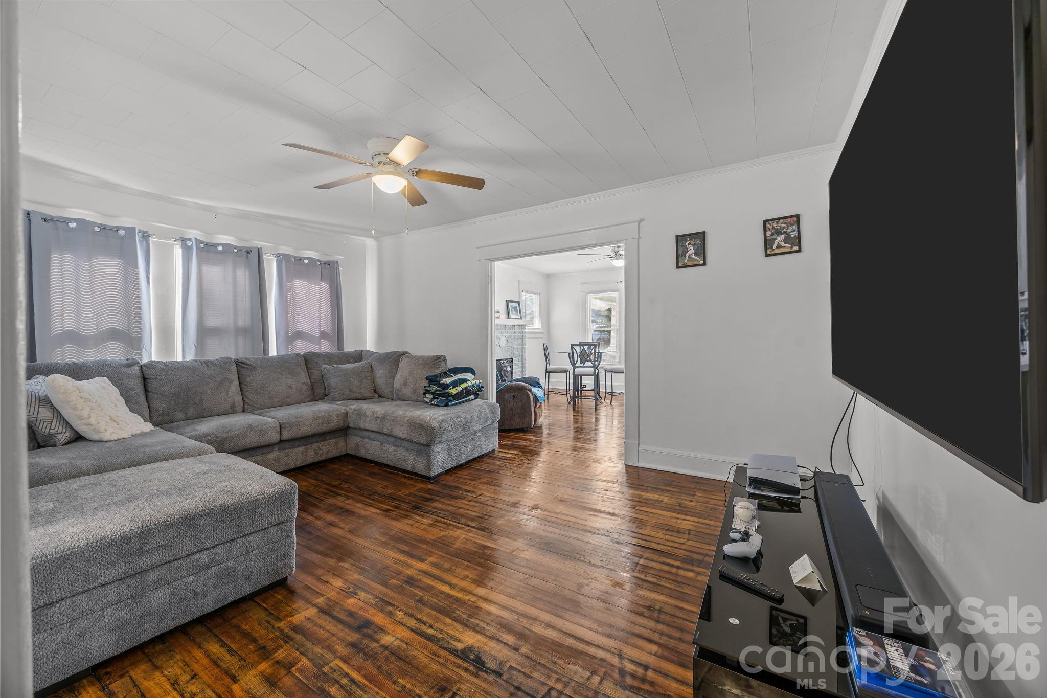 127 S Patterson Street — Statesville