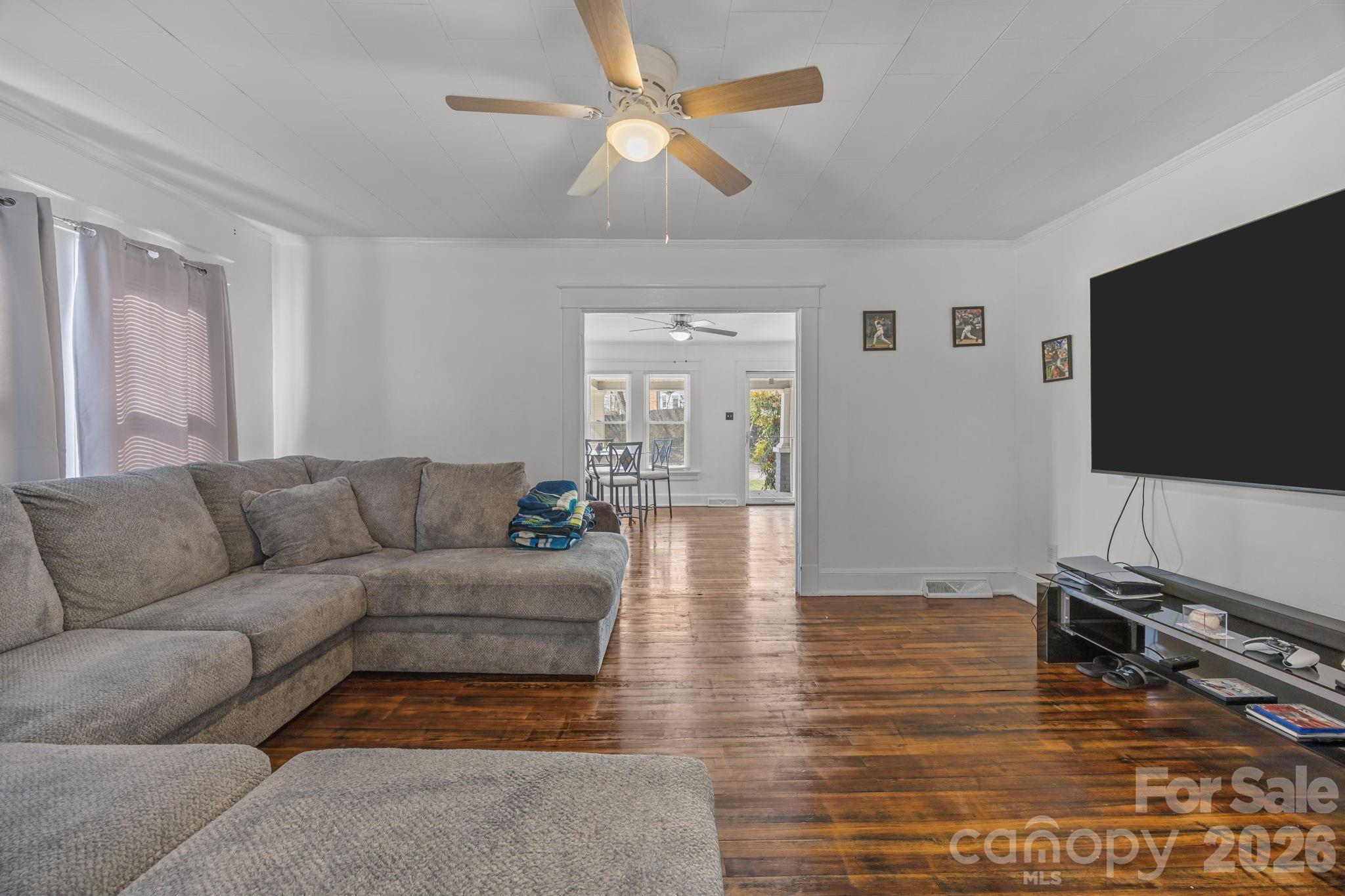 127 S Patterson Street — Statesville
