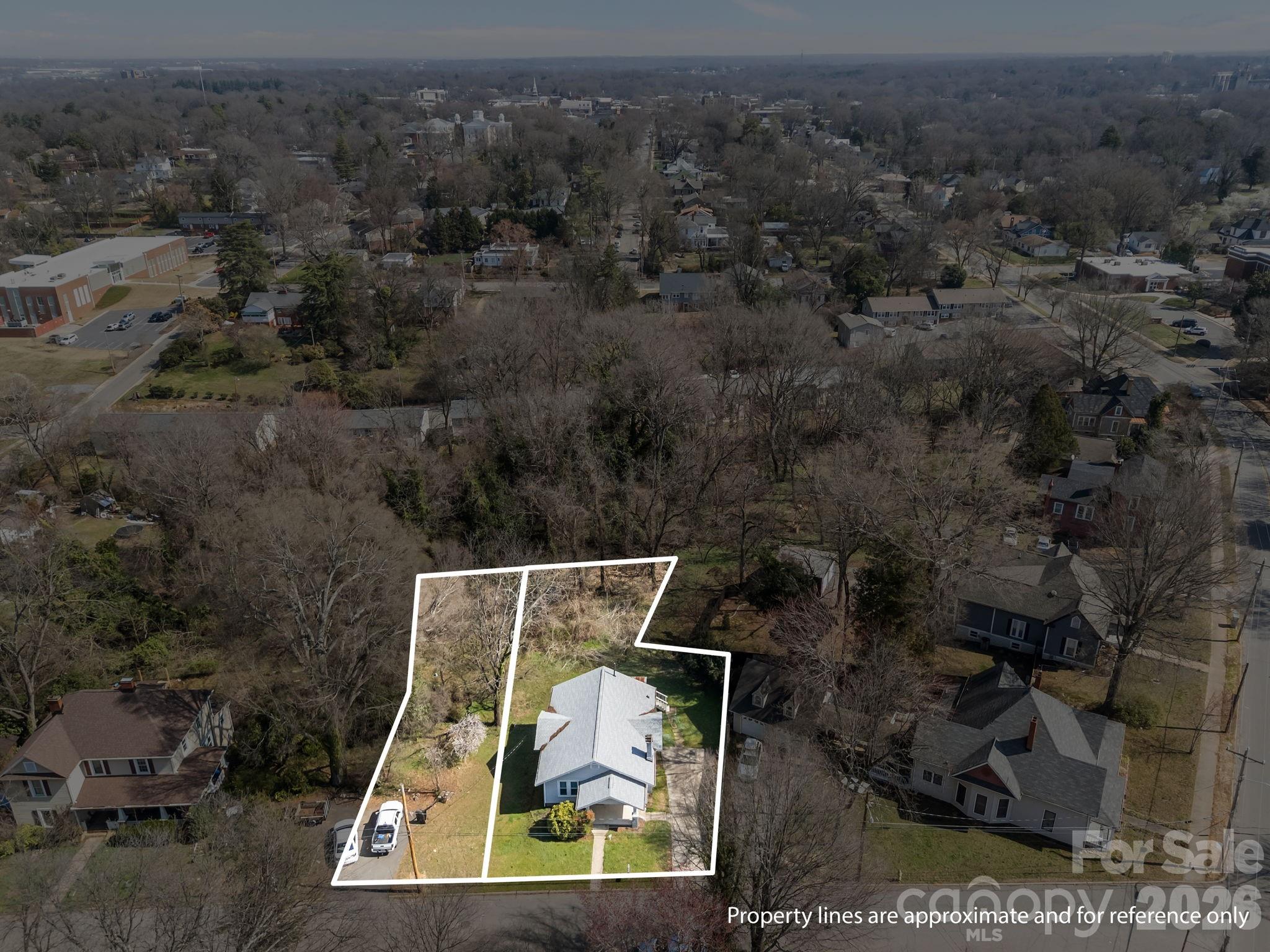 127 S Patterson Street — Statesville