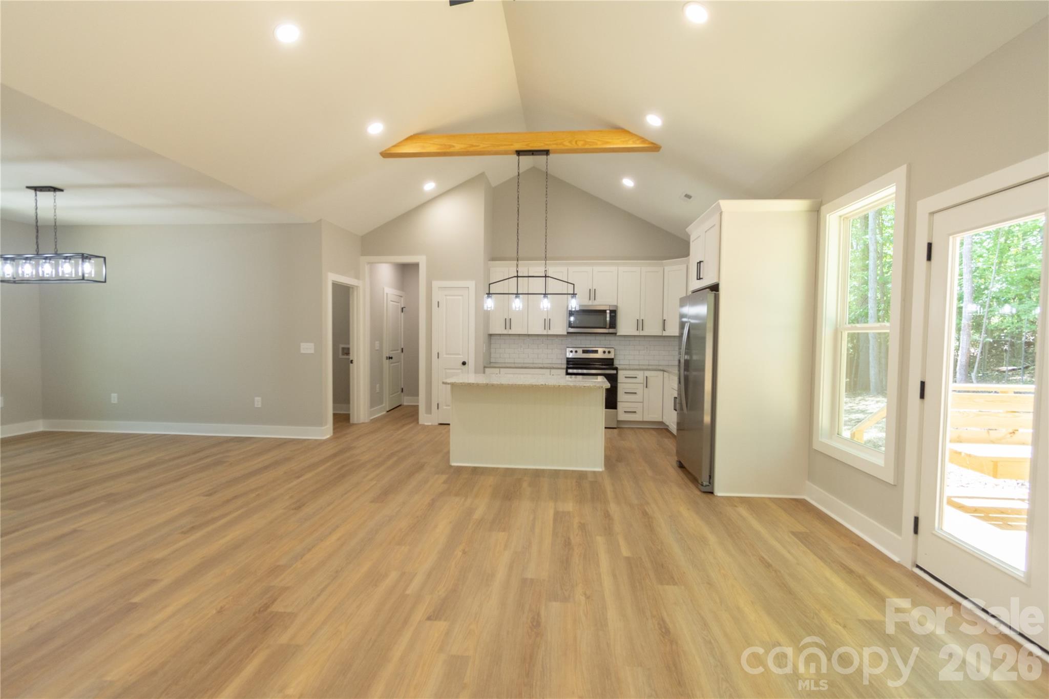 472 Oak Road — Norwood