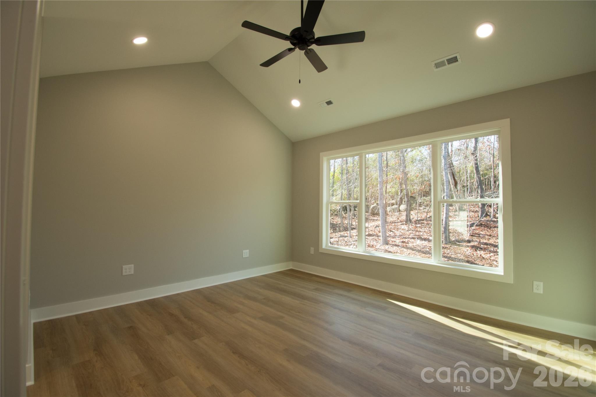 472 Oak Road — Norwood