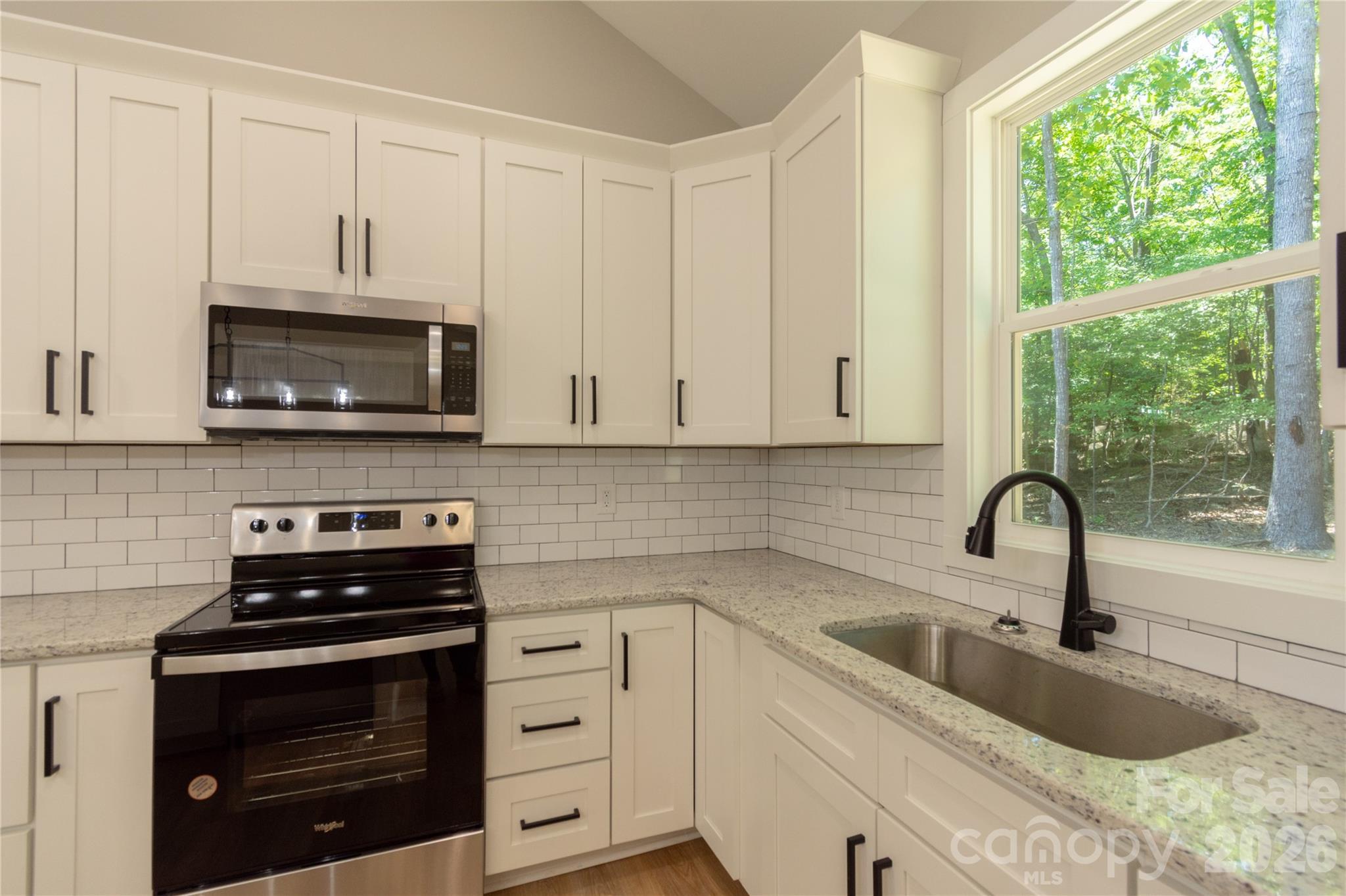 472 Oak Road — Norwood
