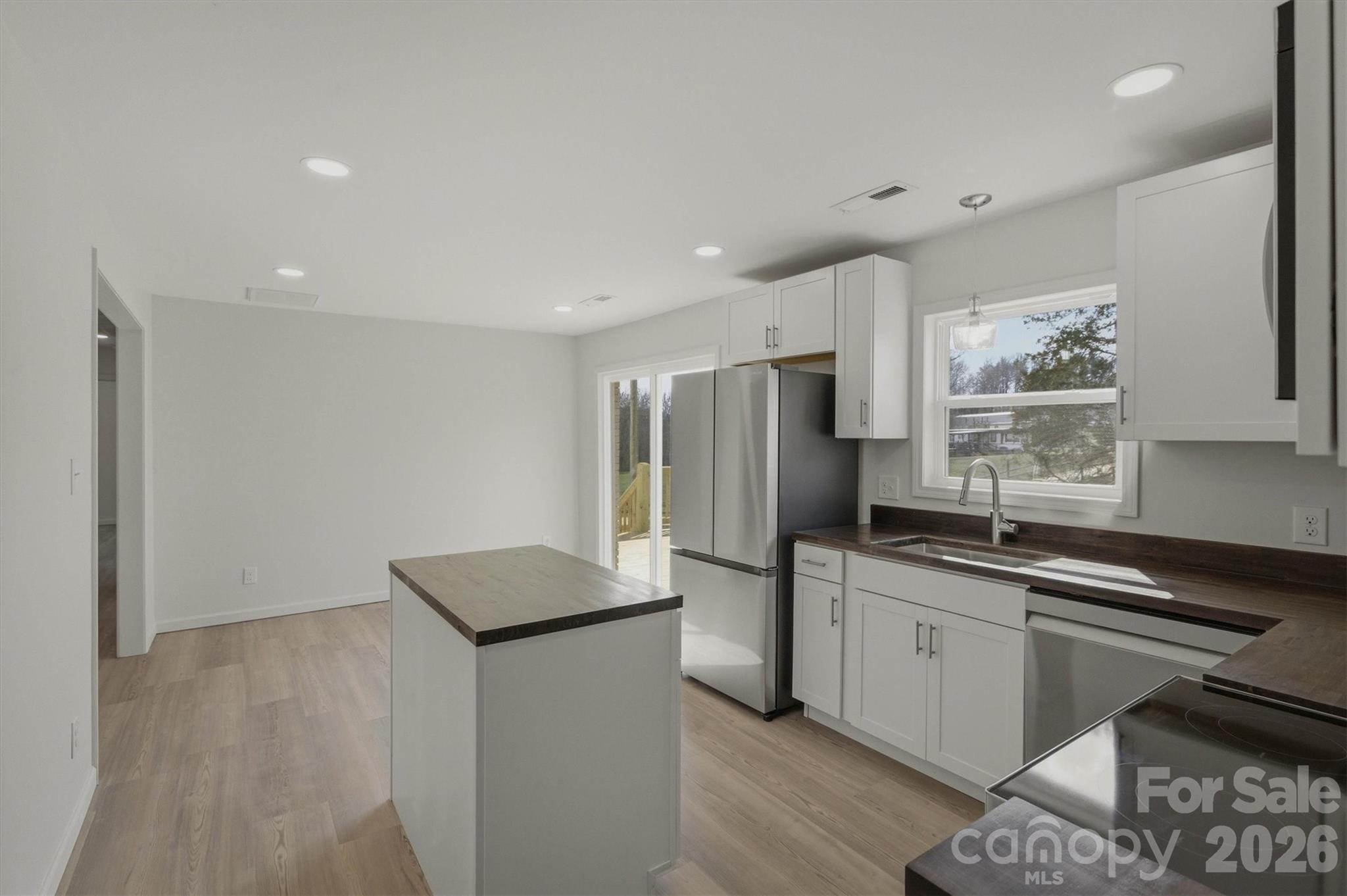 2621 Fairwood Drive SE — Hudson