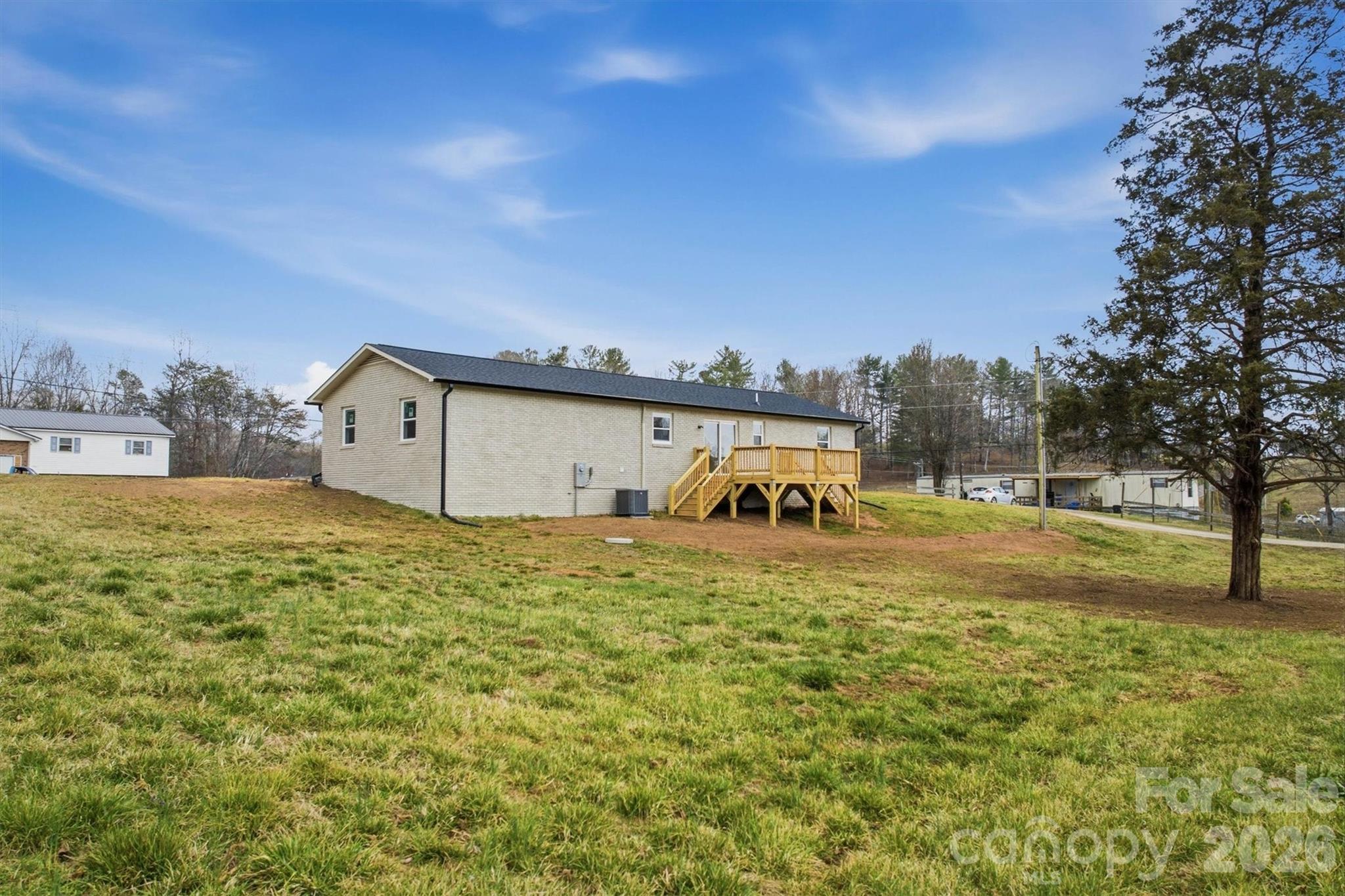 2621 Fairwood Drive SE — Hudson