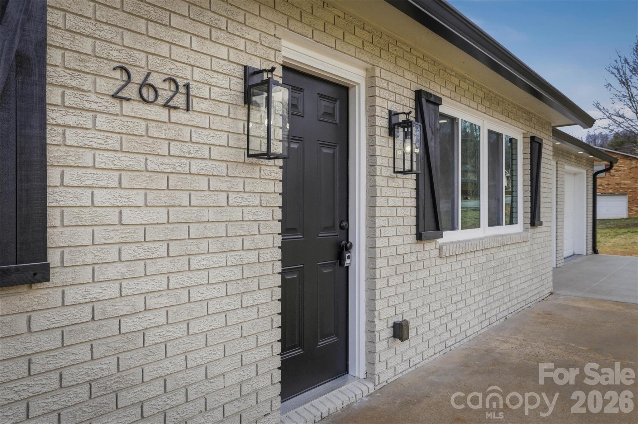2621 Fairwood Drive SE — Hudson