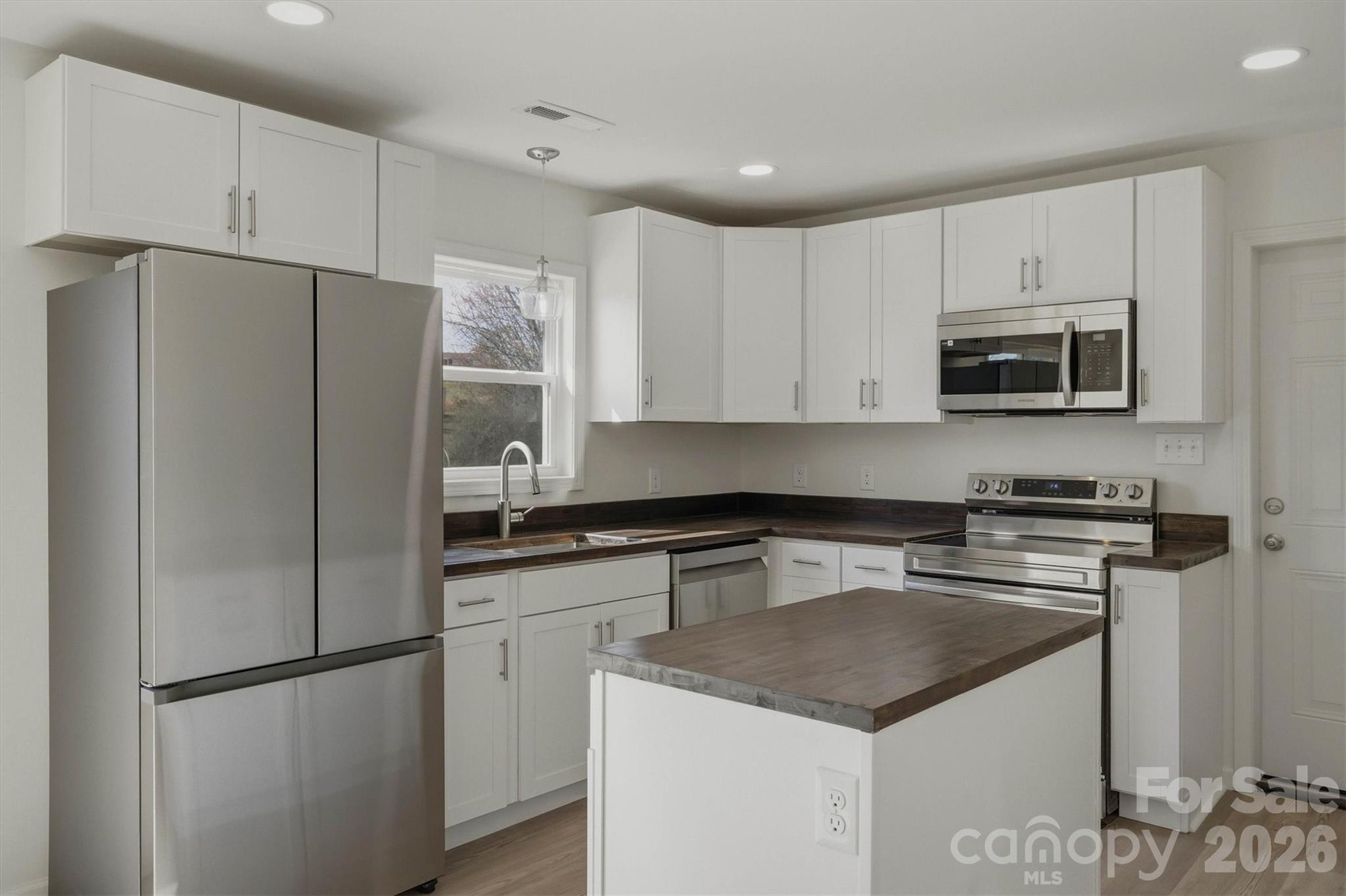 2621 Fairwood Drive SE — Hudson