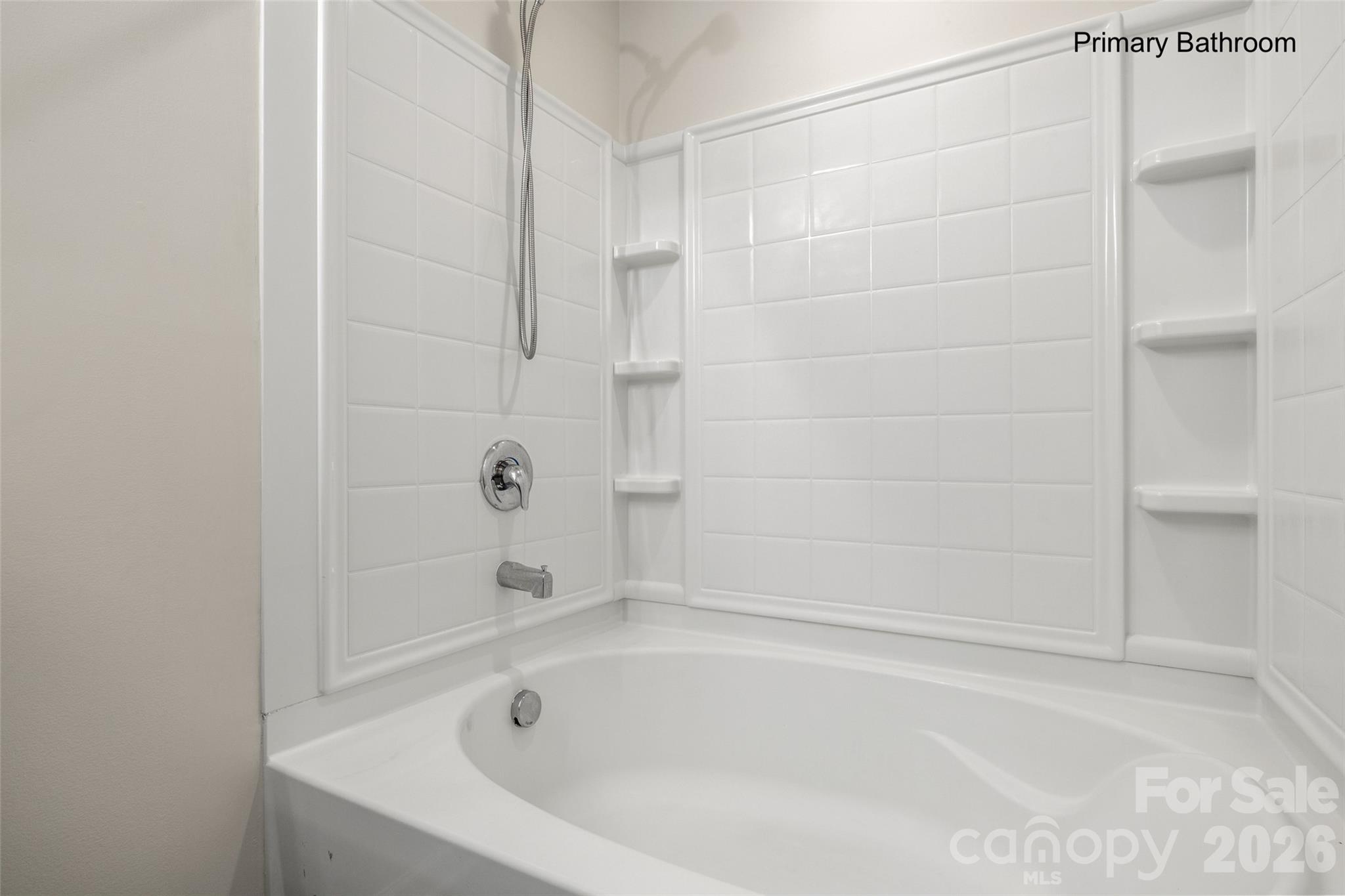 463 W Barr Street — Lancaster