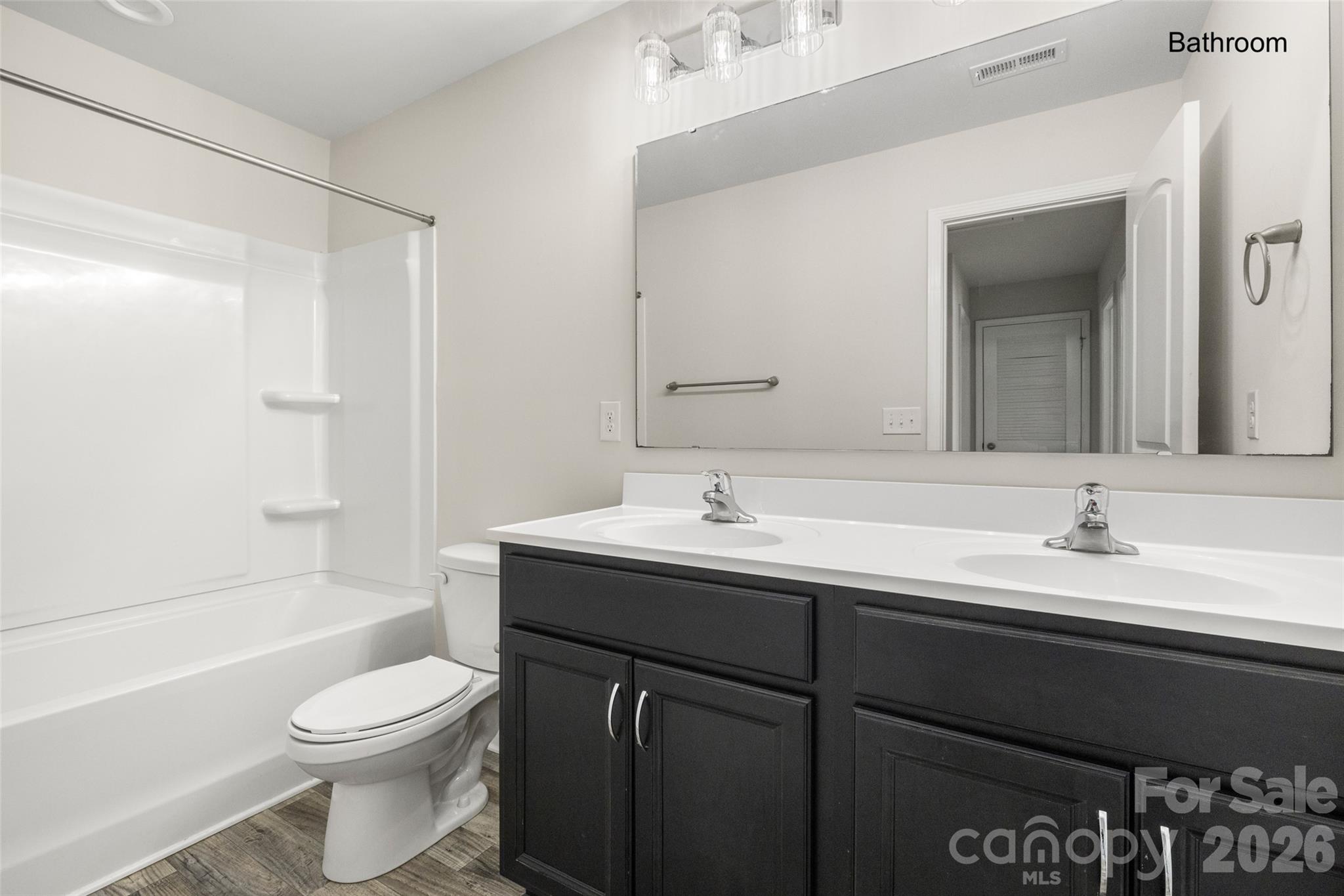 463 W Barr Street — Lancaster