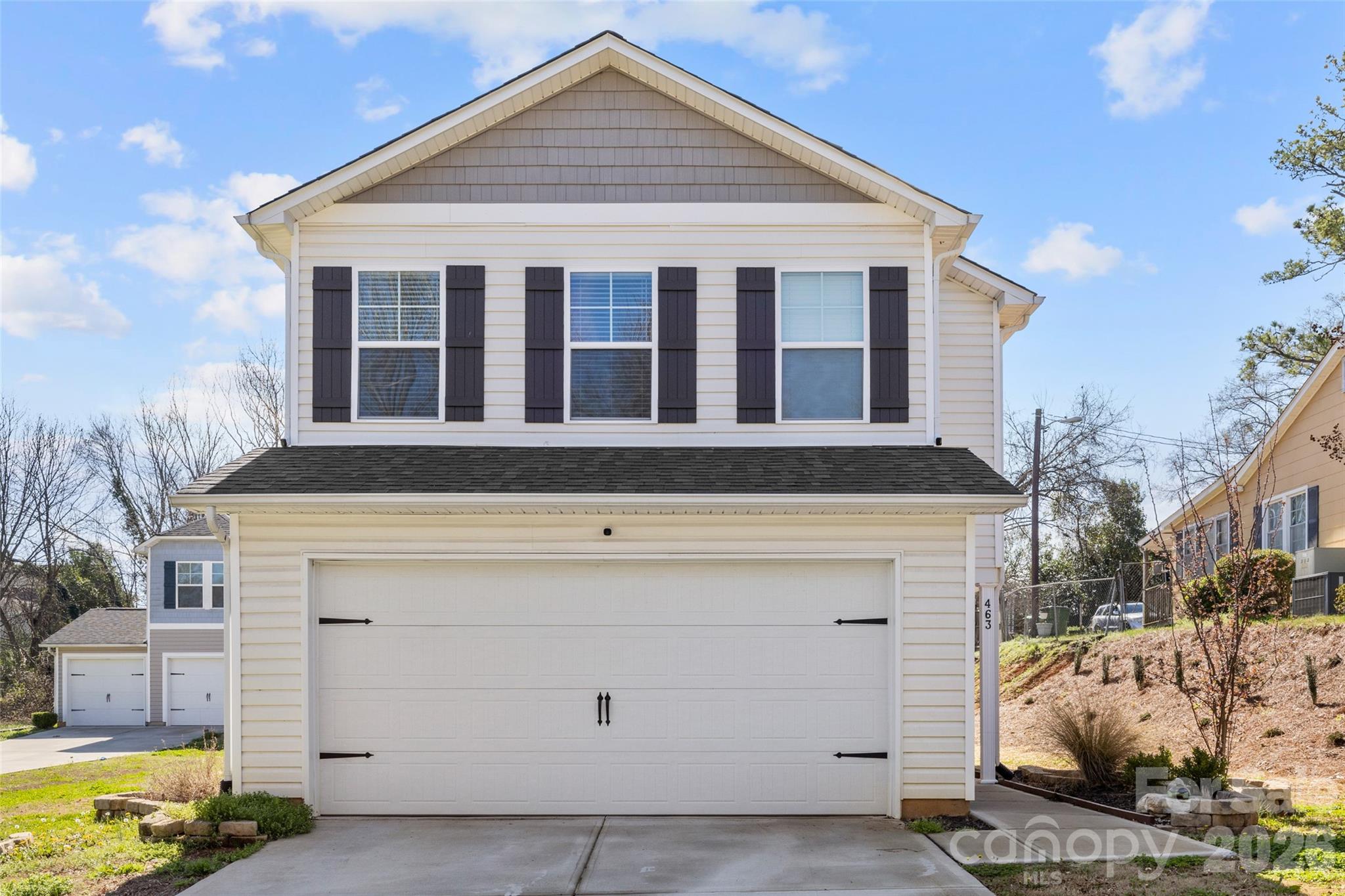 463 W Barr Street — Lancaster