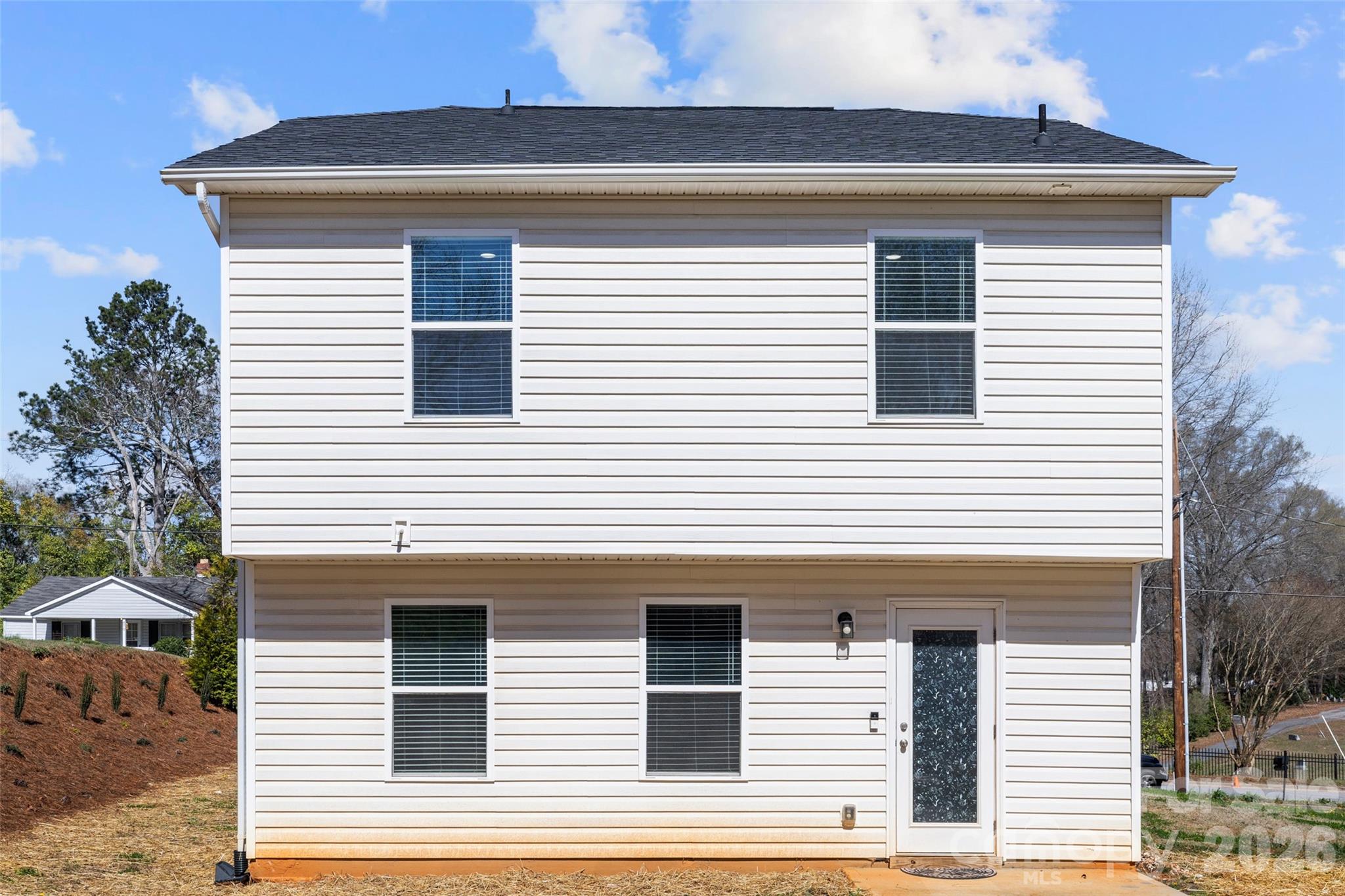 463 W Barr Street — Lancaster