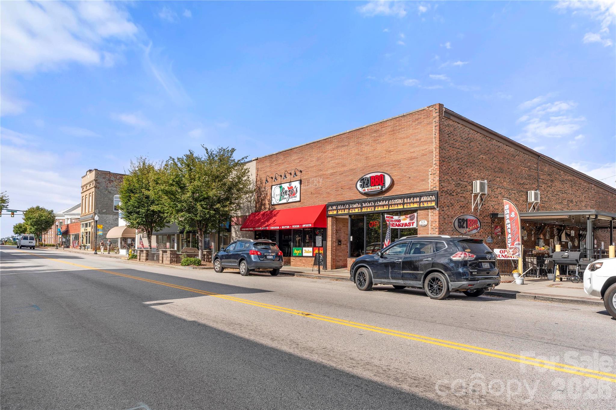 463 W Barr Street — Lancaster