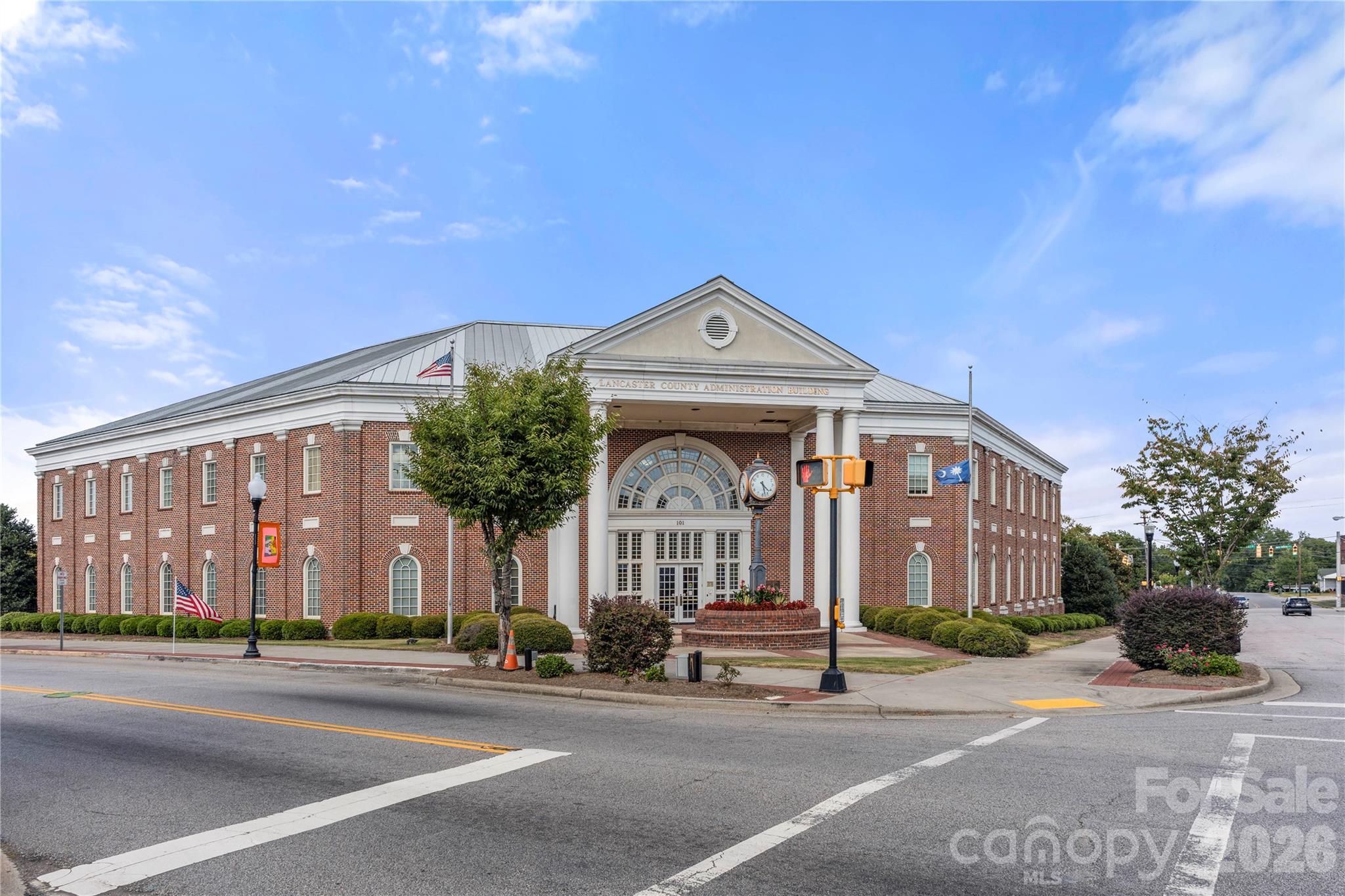 463 W Barr Street — Lancaster