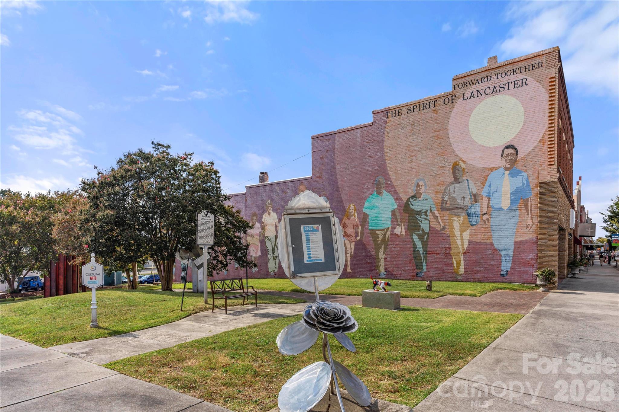 463 W Barr Street — Lancaster