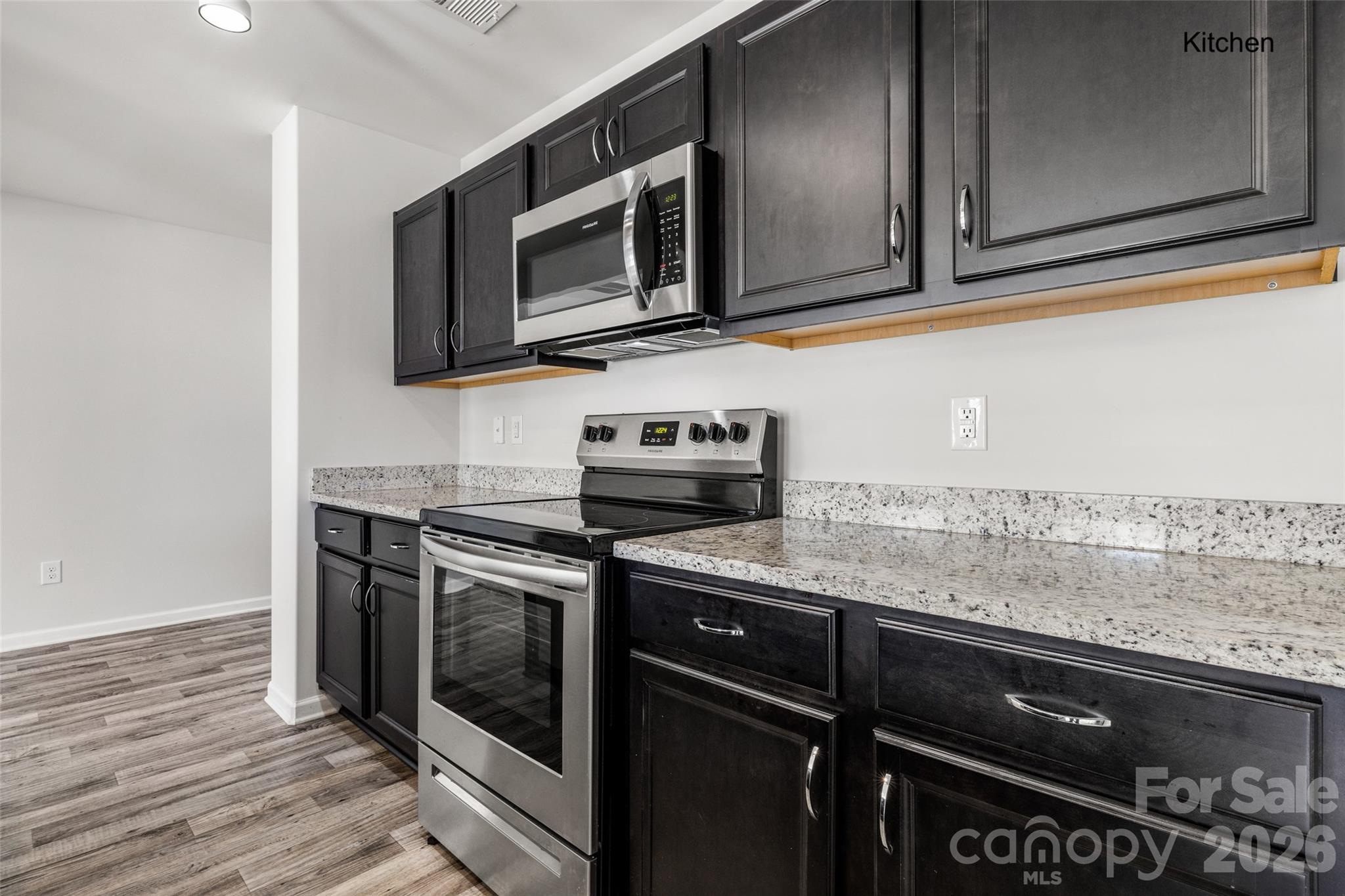 463 W Barr Street — Lancaster