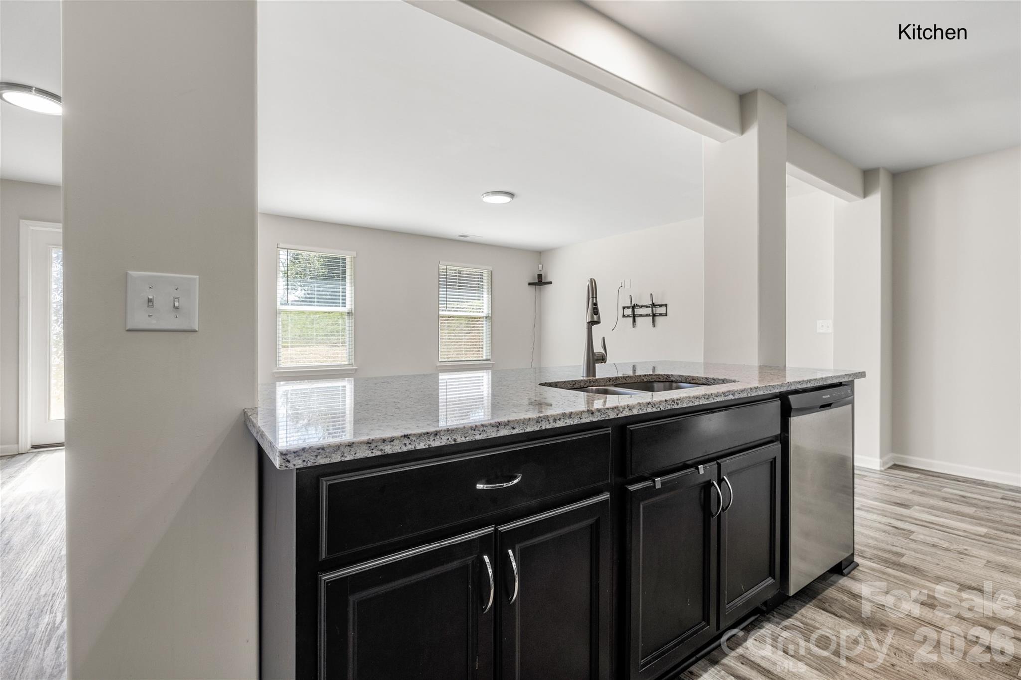 463 W Barr Street — Lancaster