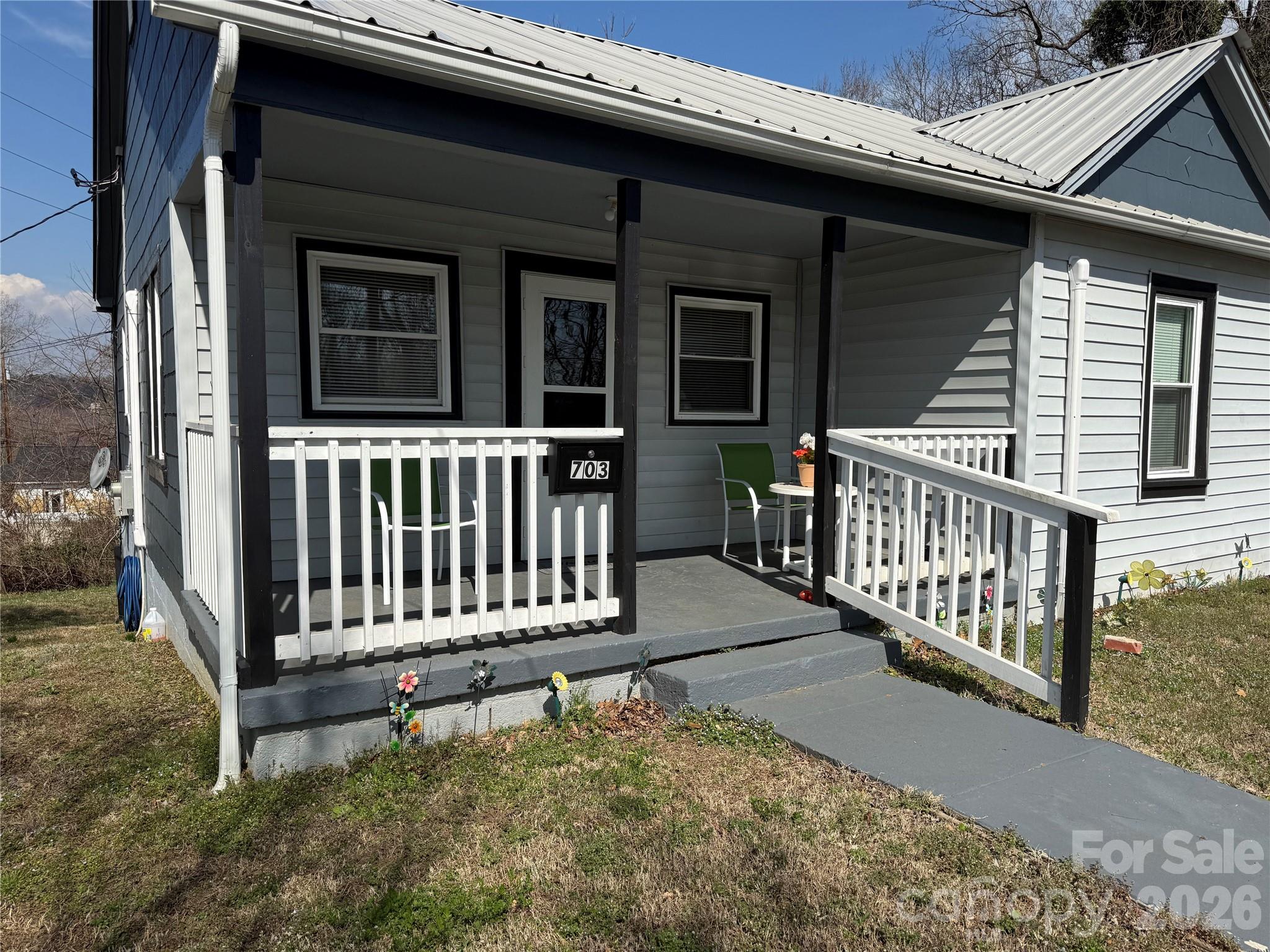 703 Stage Street NW — Lenoir