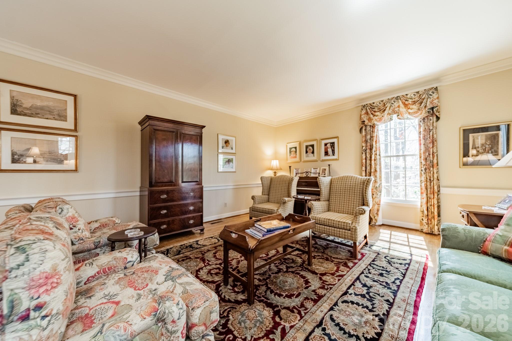 524 Windsor Place NE — Concord