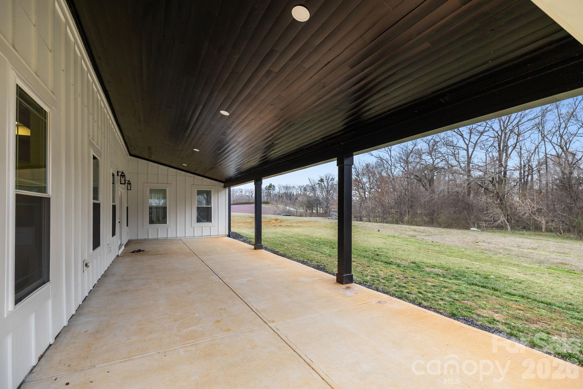 3907 E Lawyers Road — Monroe