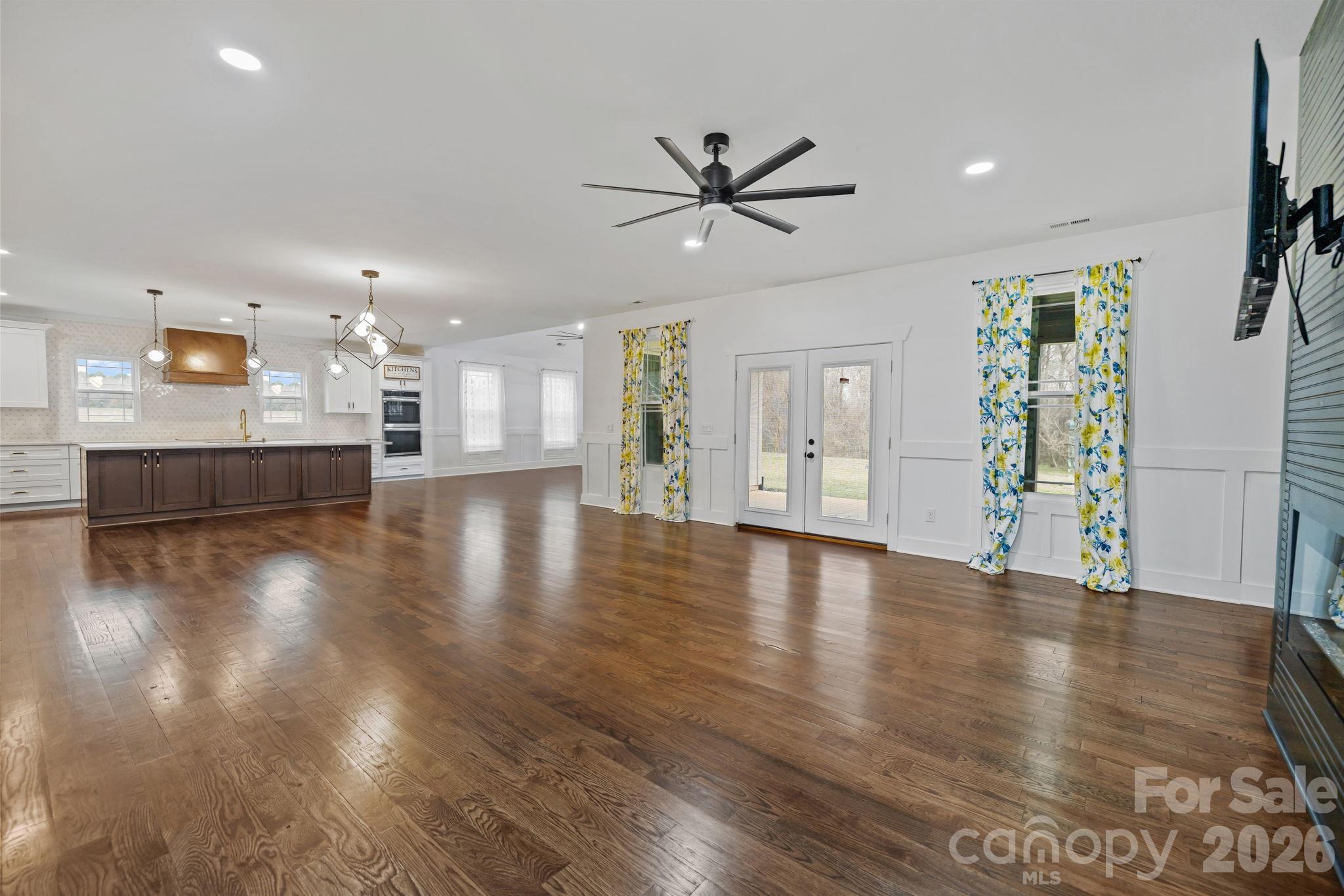3907 E Lawyers Road — Monroe