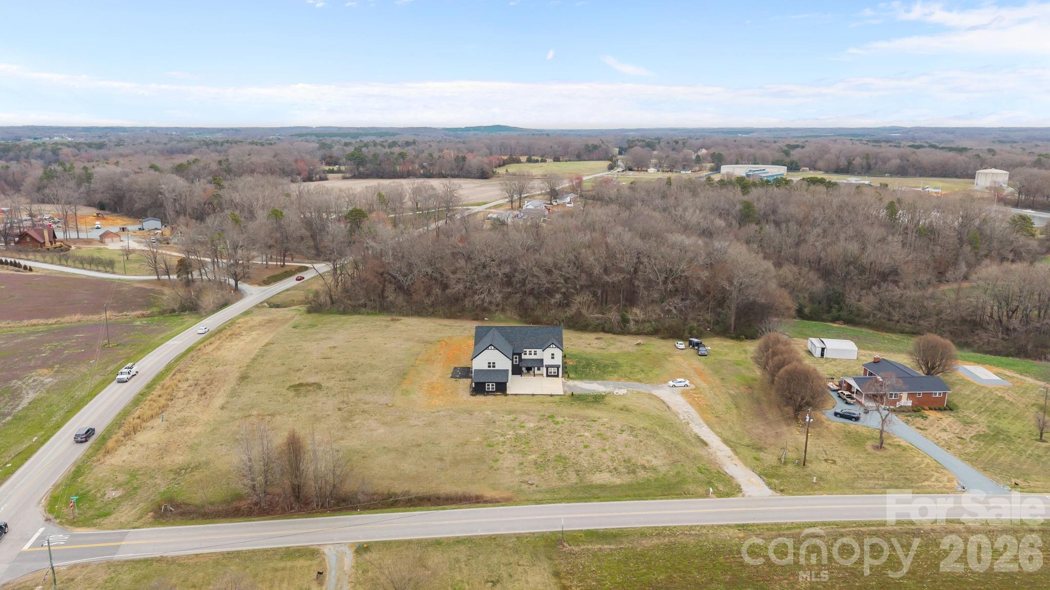 3907 E Lawyers Road — Monroe