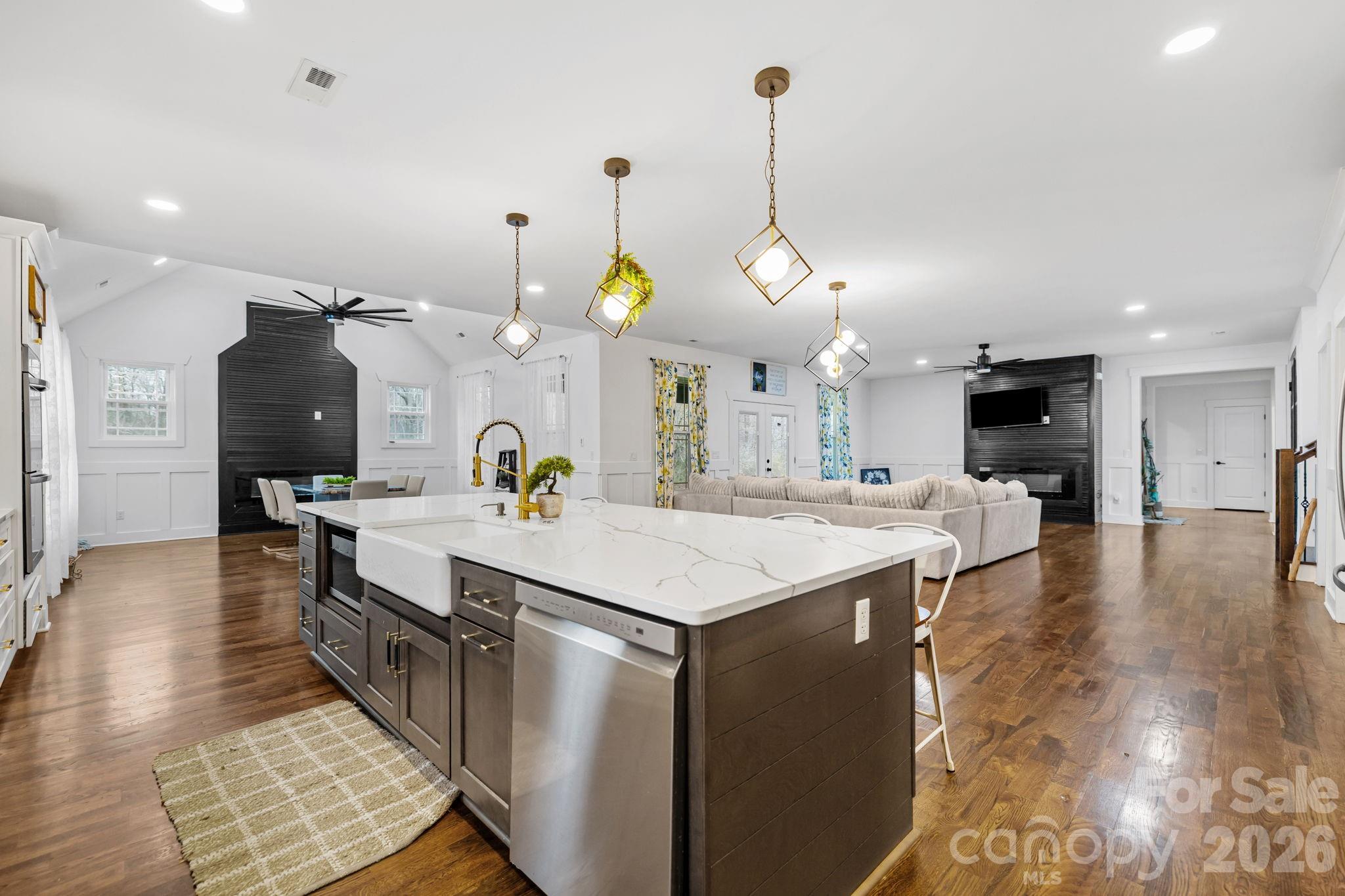 3907 E Lawyers Road — Monroe