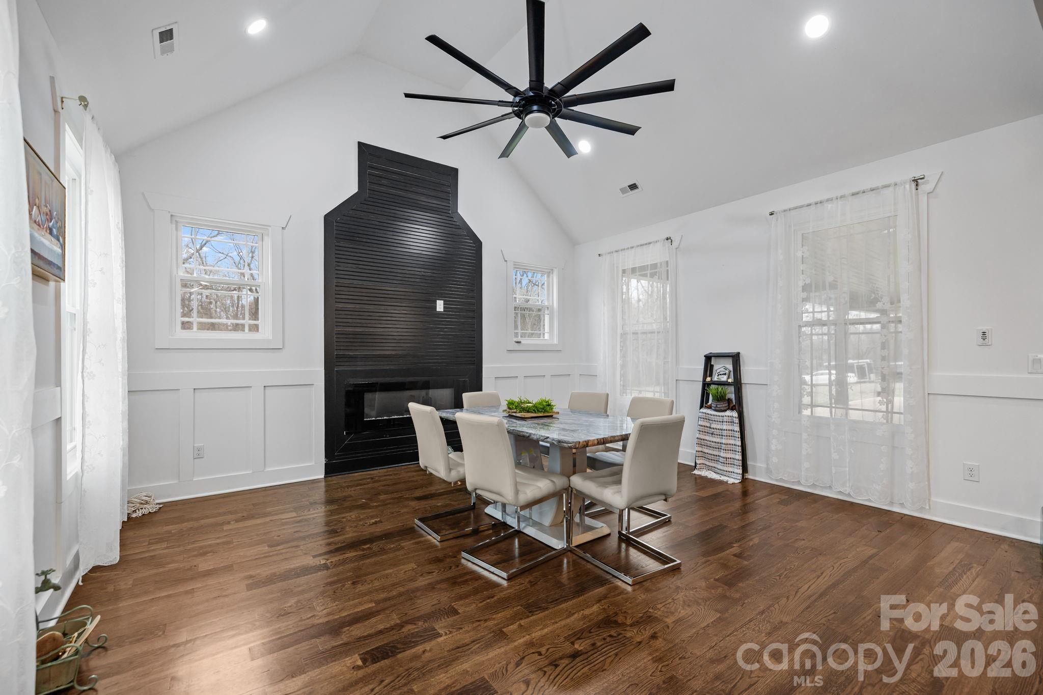 3907 E Lawyers Road — Monroe