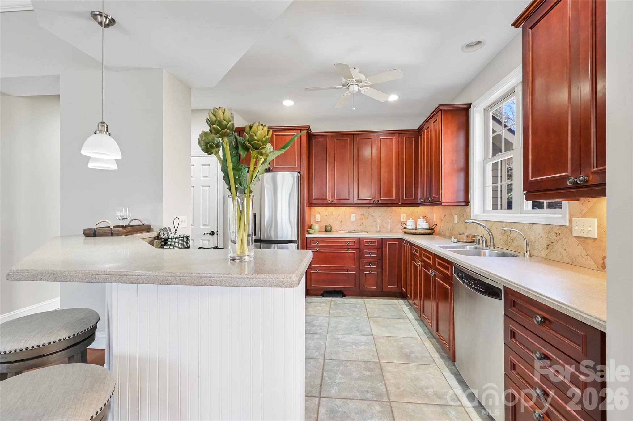 43 S Kuykendall Court — Hendersonville