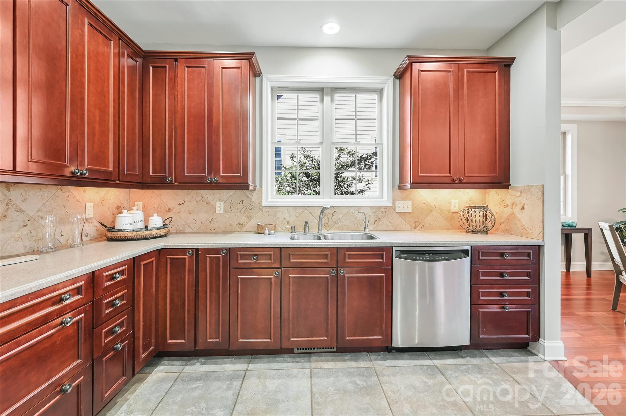 43 S Kuykendall Court — Hendersonville