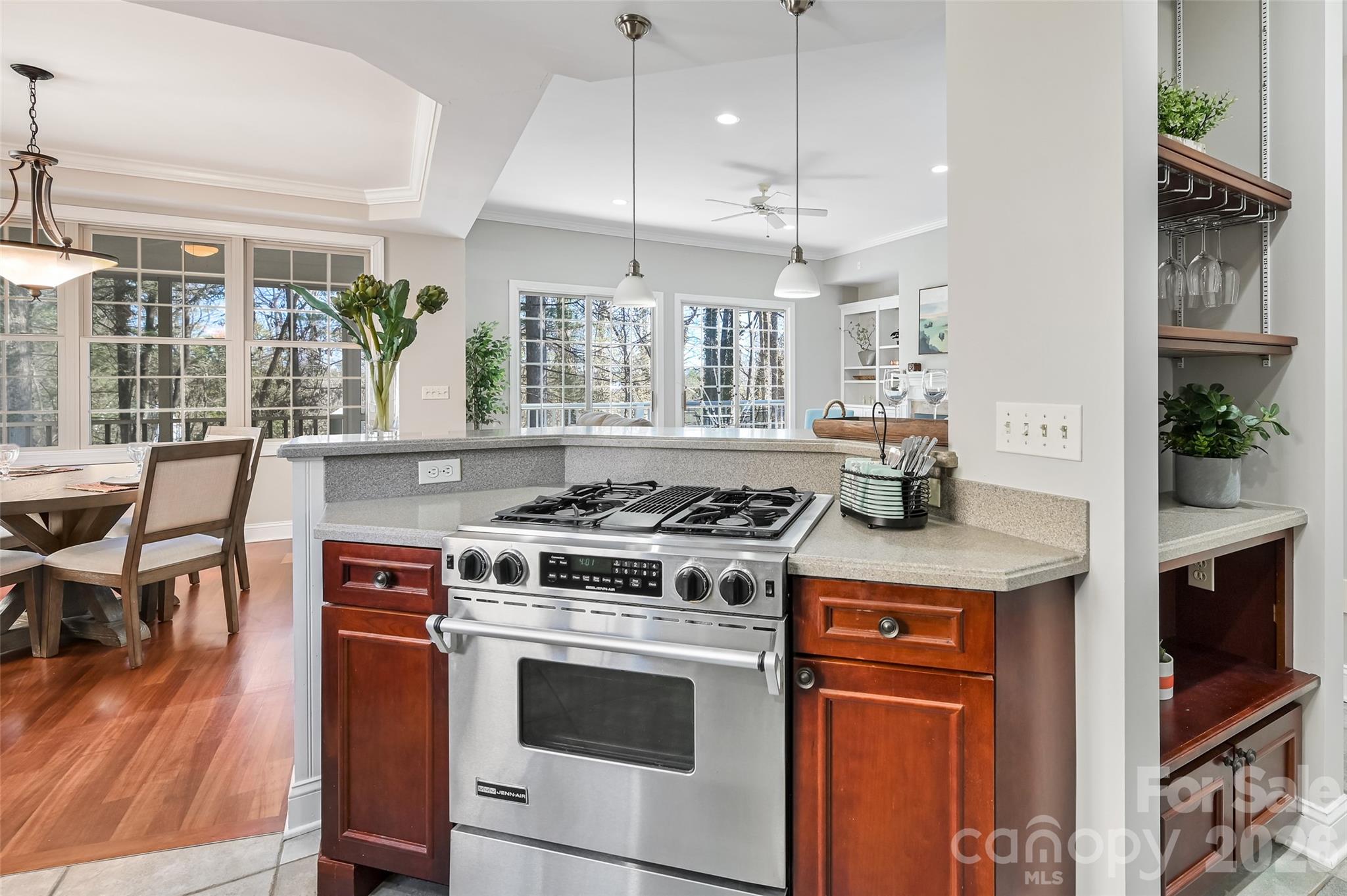 43 S Kuykendall Court — Hendersonville
