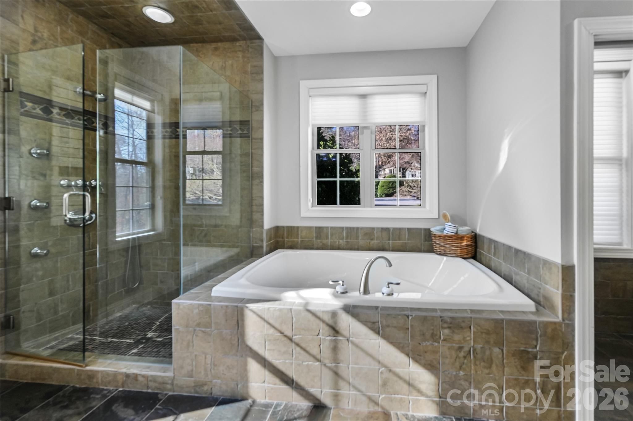 43 S Kuykendall Court — Hendersonville