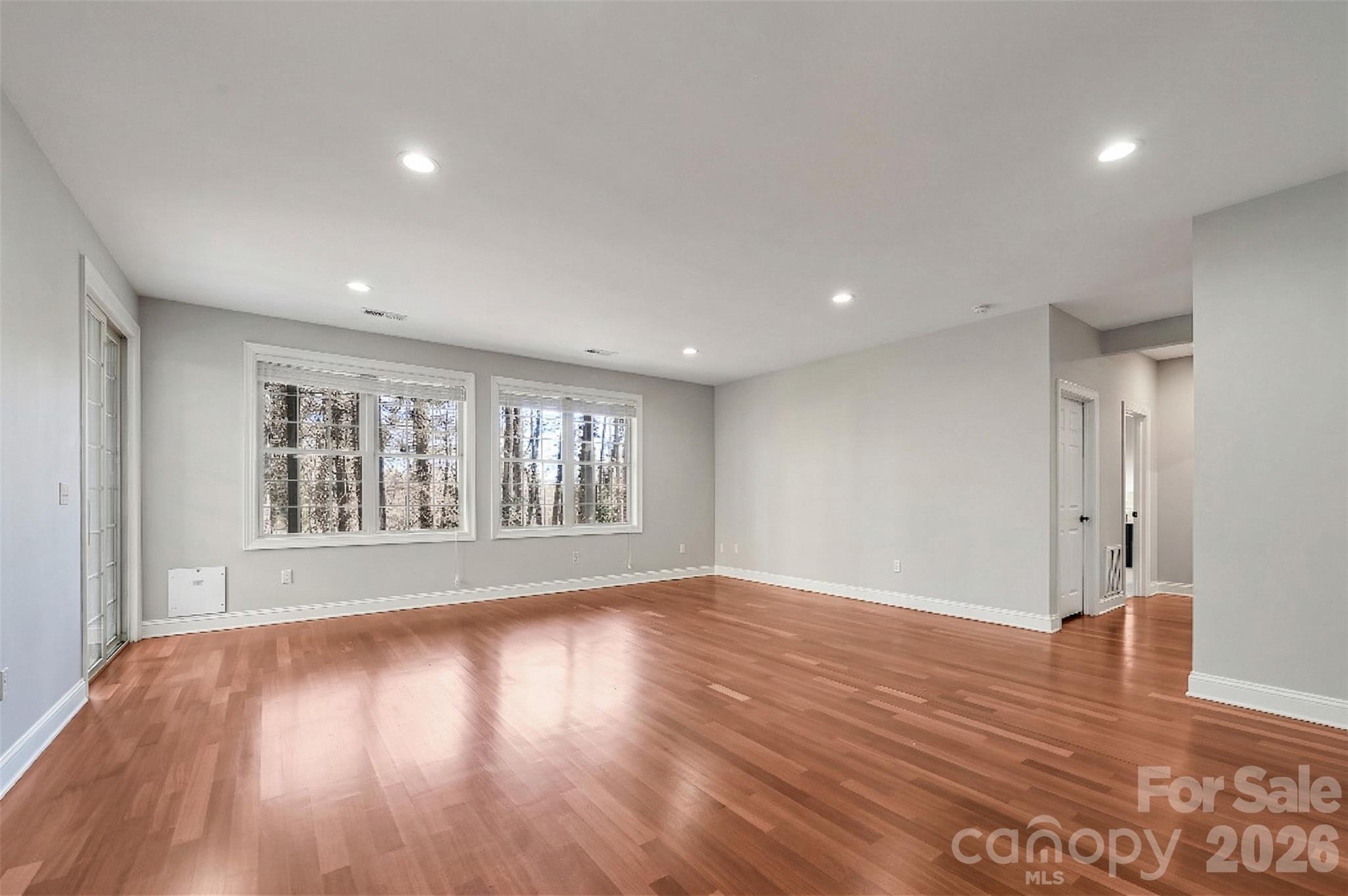 43 S Kuykendall Court — Hendersonville