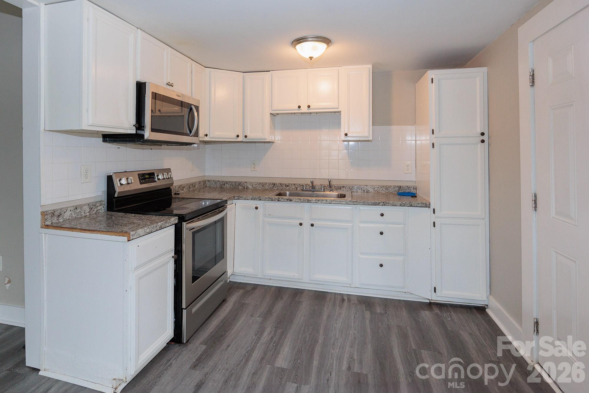 1209 Wilson W Lee Boulevard — Statesville