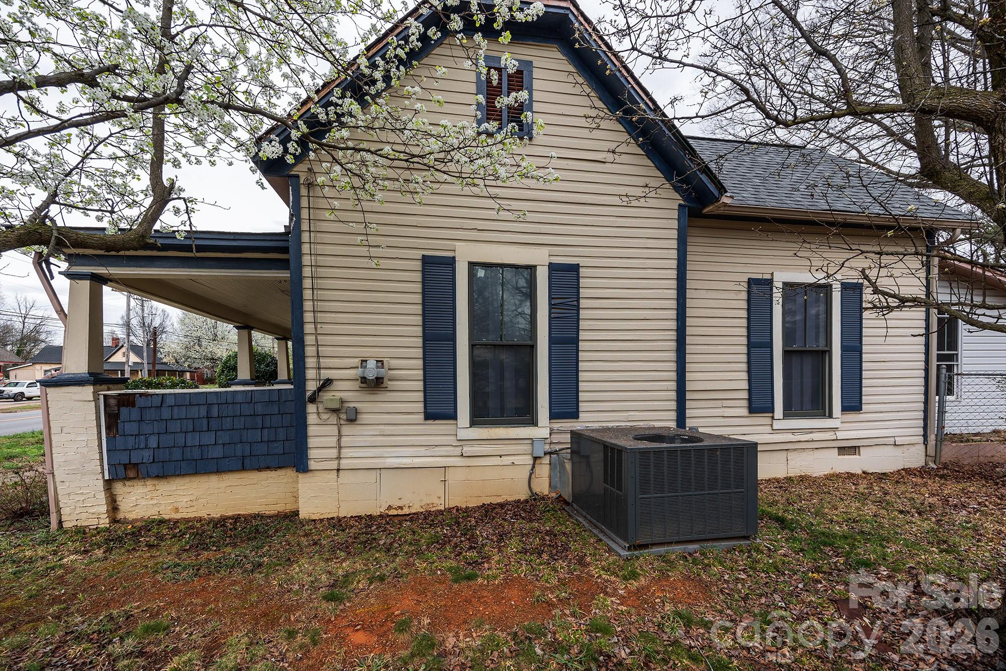 1209 Wilson W Lee Boulevard — Statesville