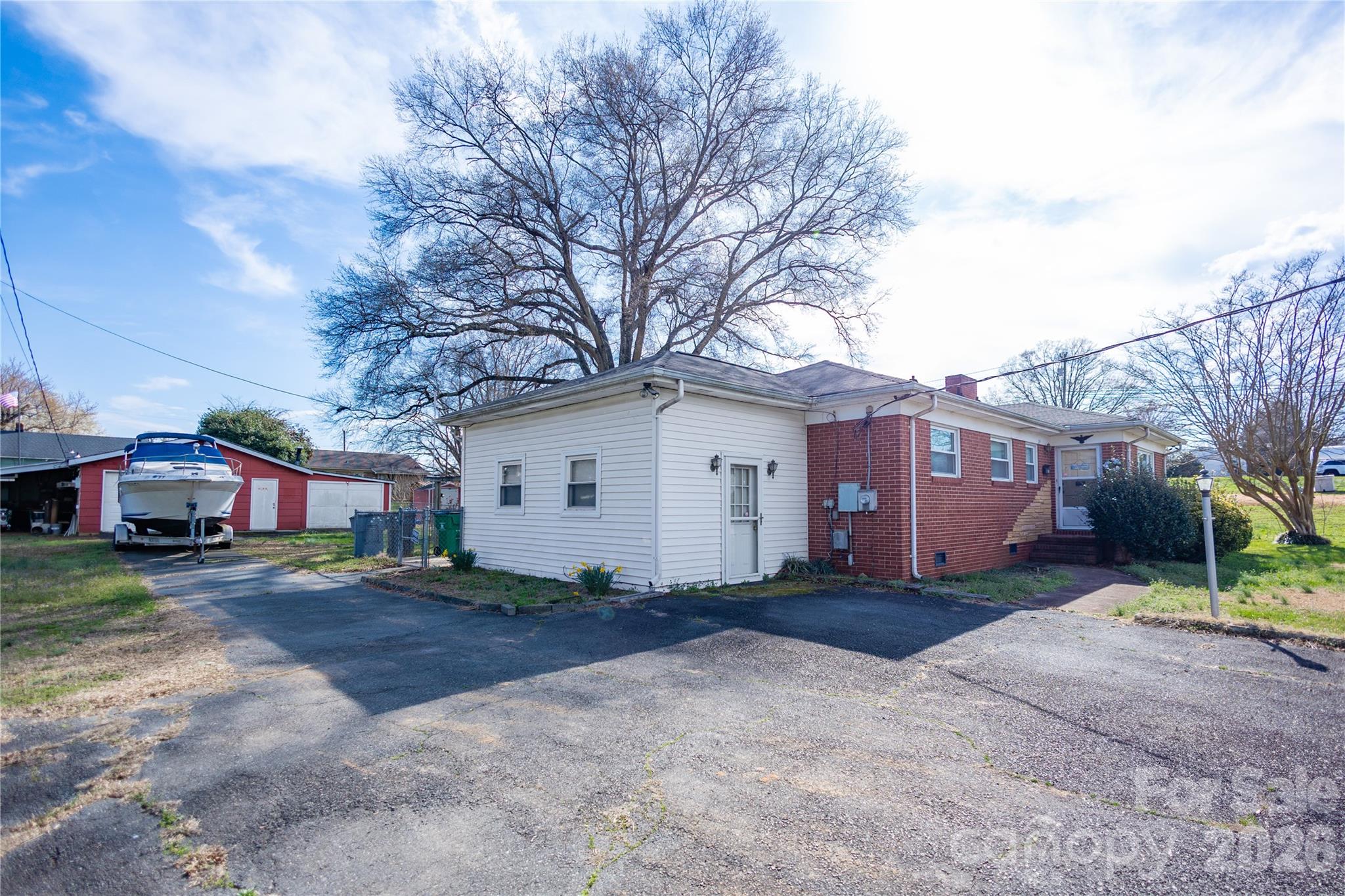 214 N North Dakota Street — Charlotte