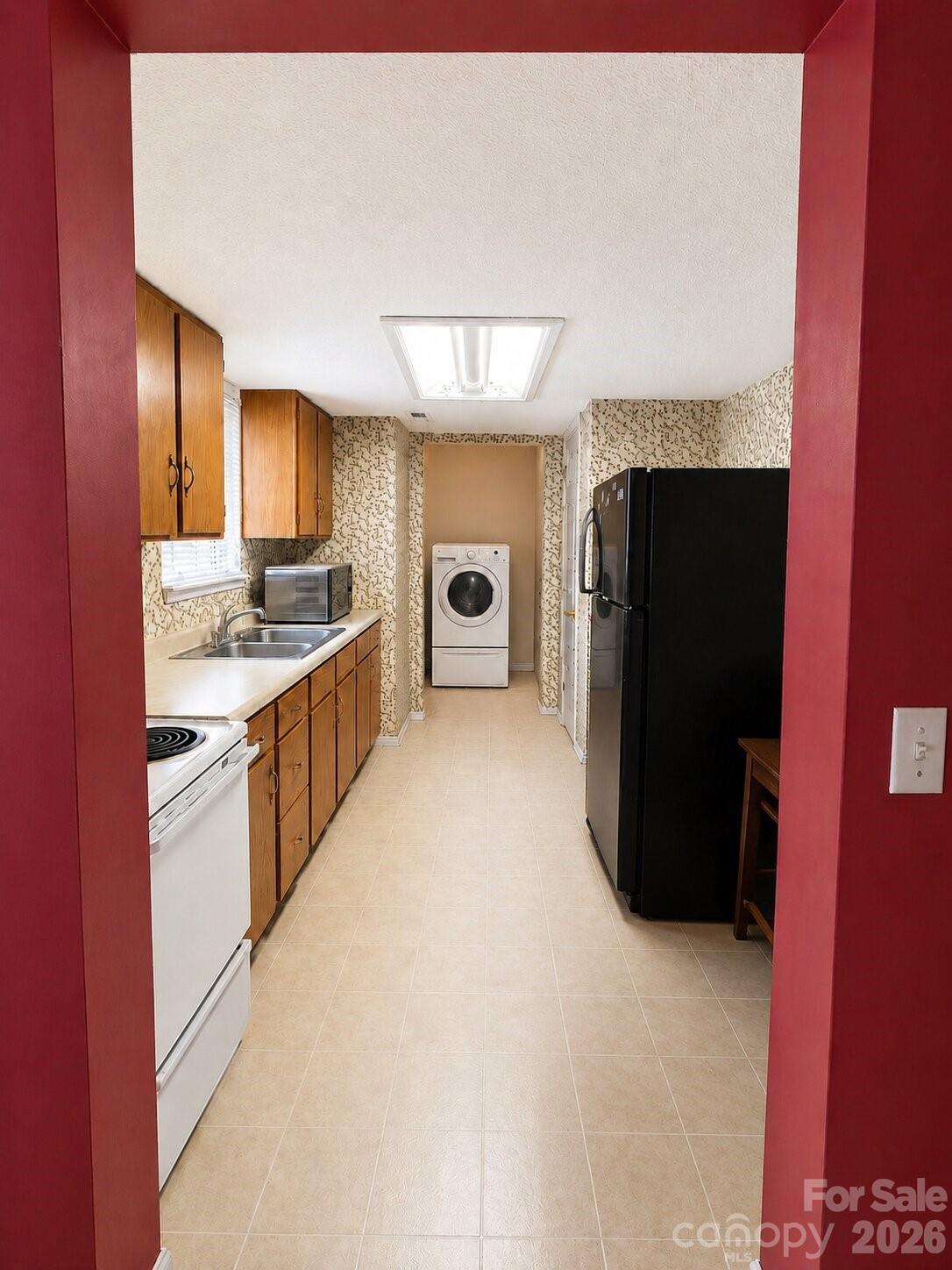 305 Mobley Street — Clover