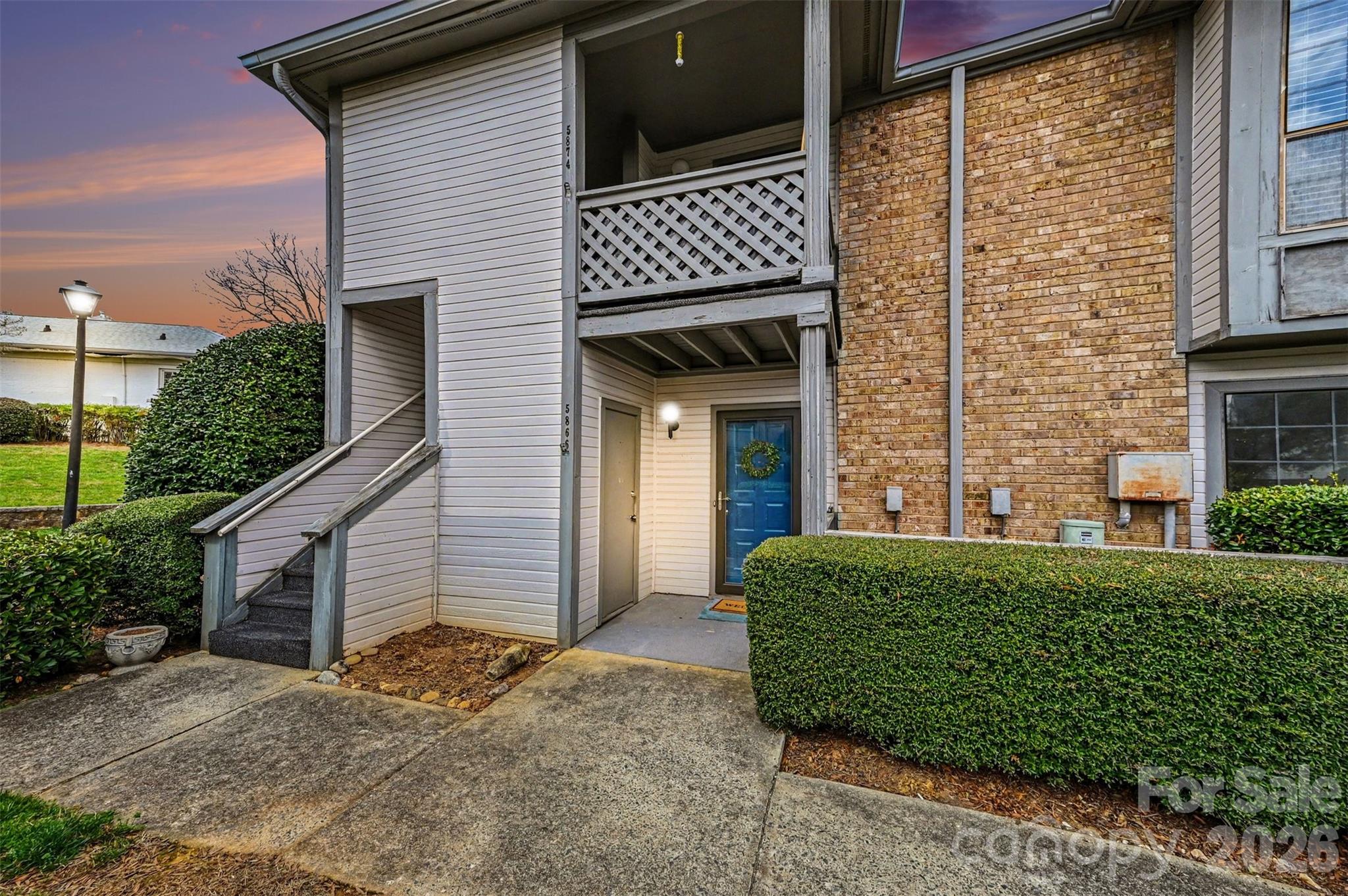 5866 Harris Grove Lane — Charlotte
