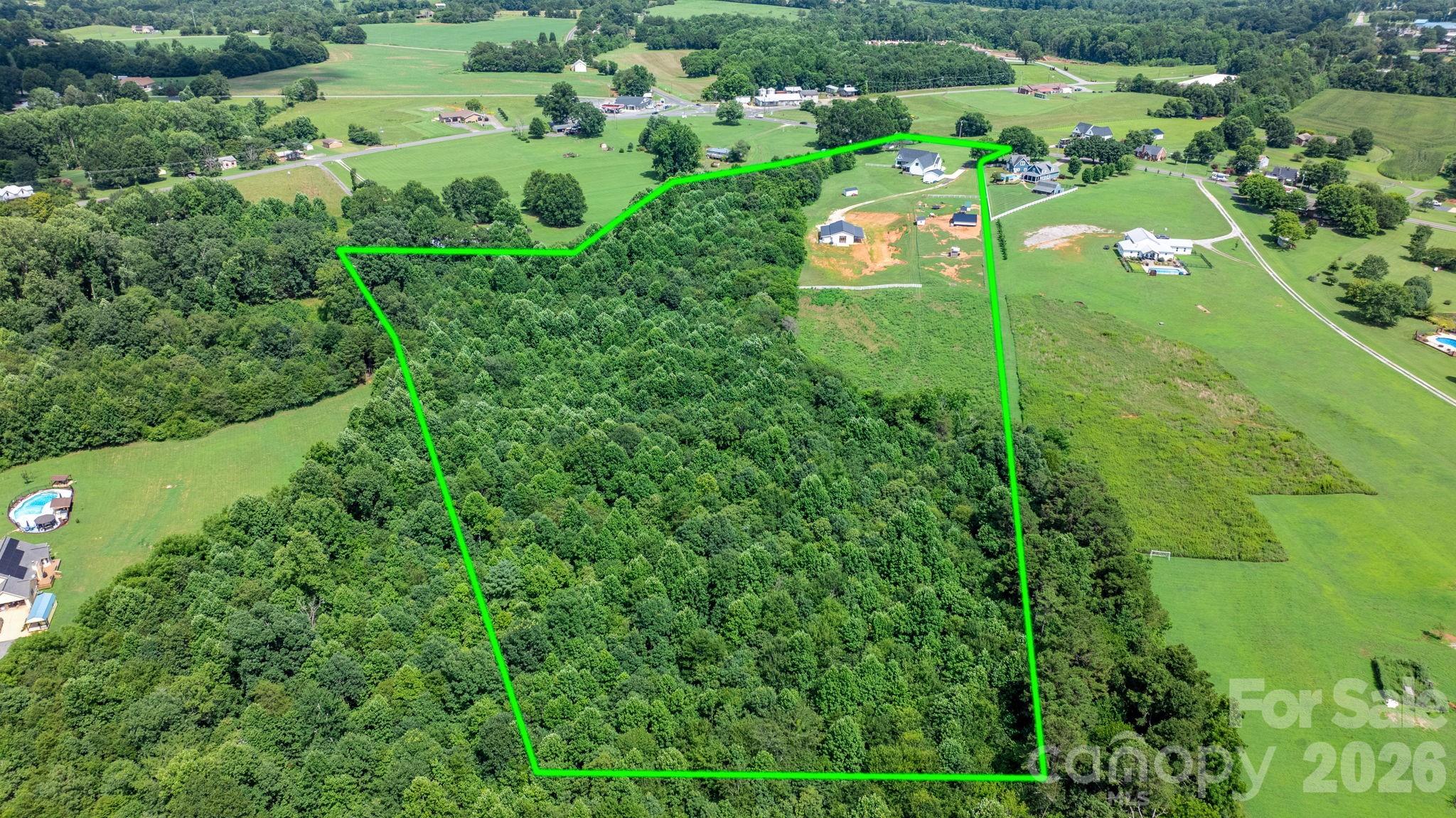 5780 W Hwy 10 Highway — Hickory
