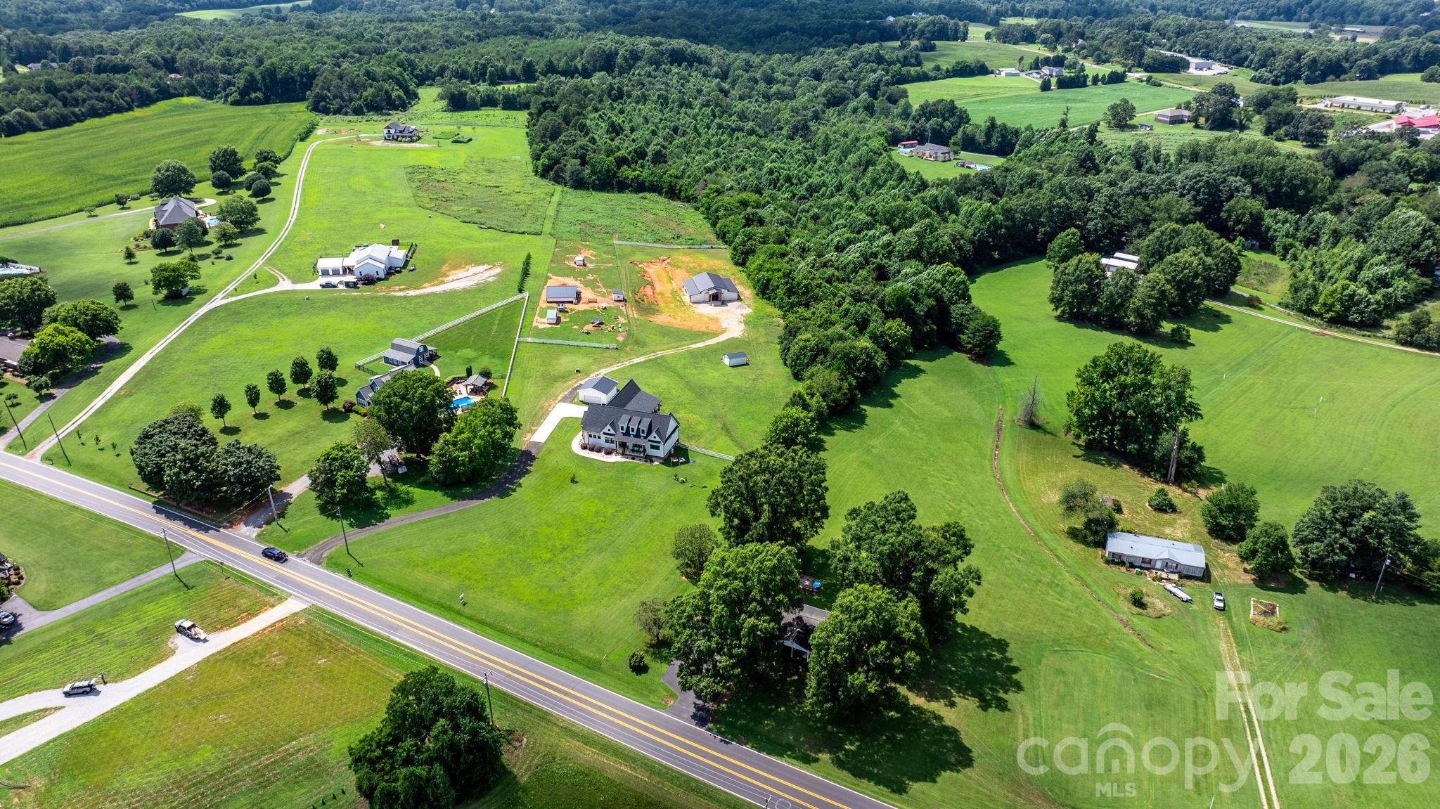 5780 W Hwy 10 Highway — Hickory