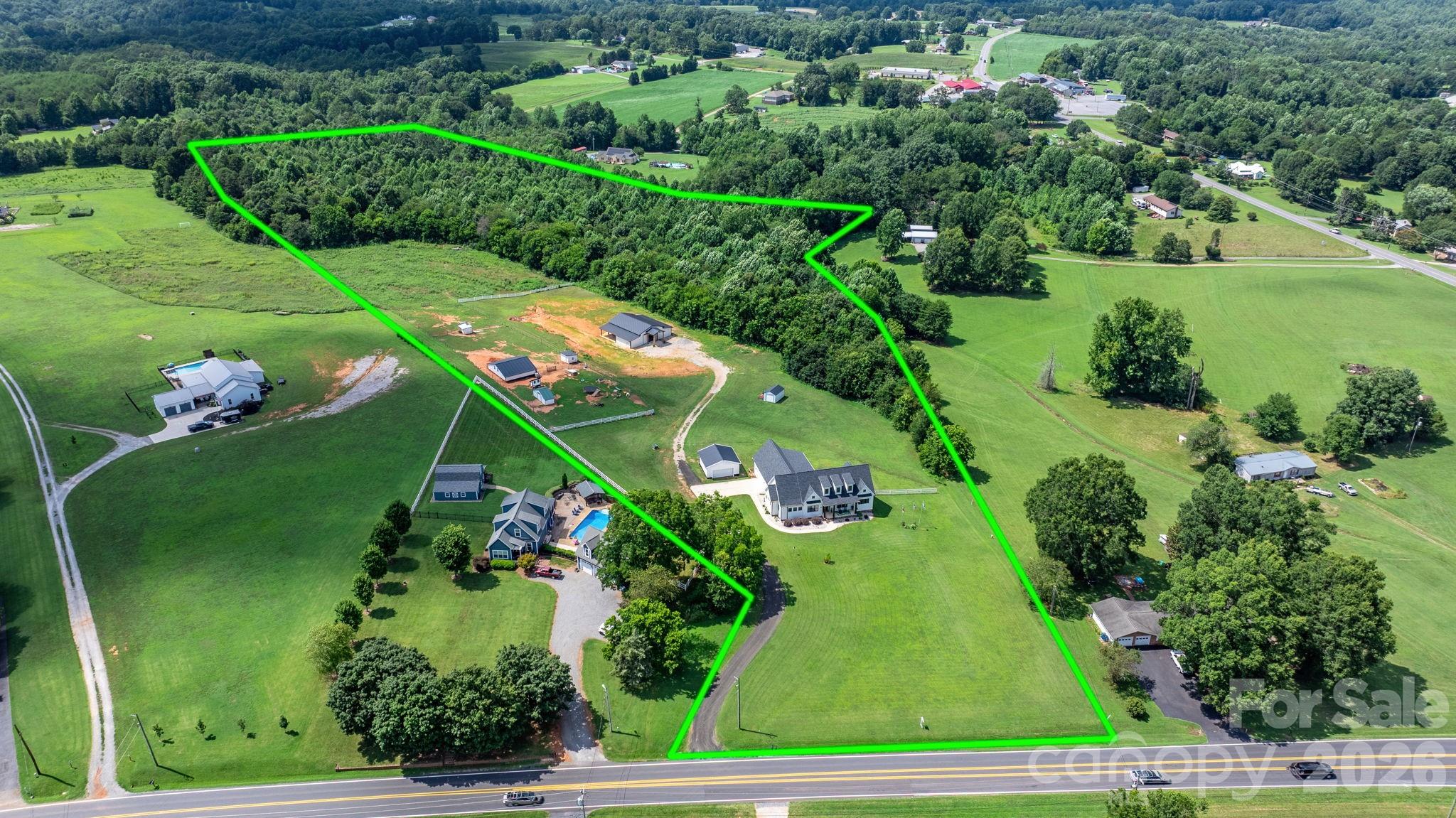 5780 W Hwy 10 Highway — Hickory