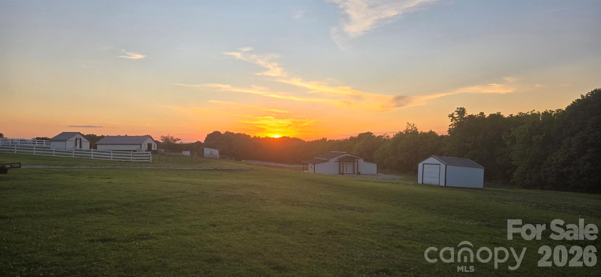 5780 W Hwy 10 Highway — Hickory