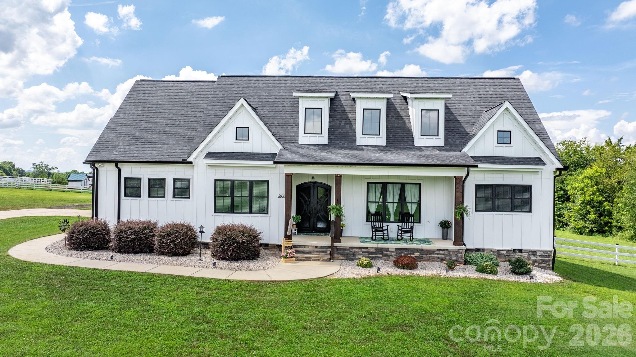 5780 W Hwy 10 Highway — Hickory