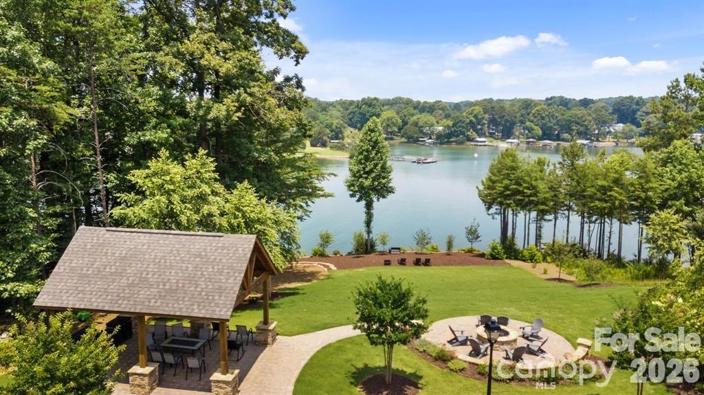 146 Beacon Drive #D — Mooresville
