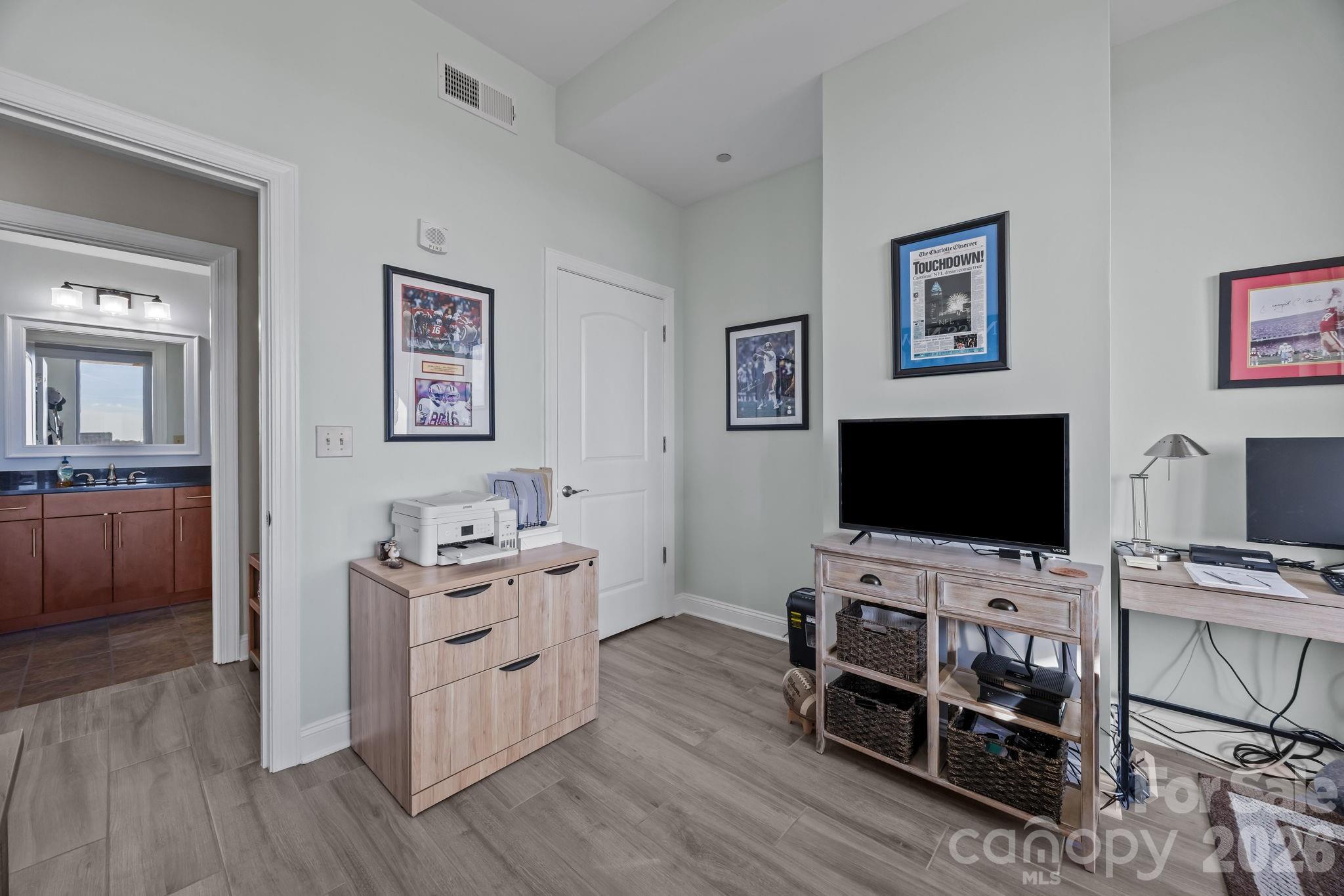 701 Royal Court #1009 — Charlotte